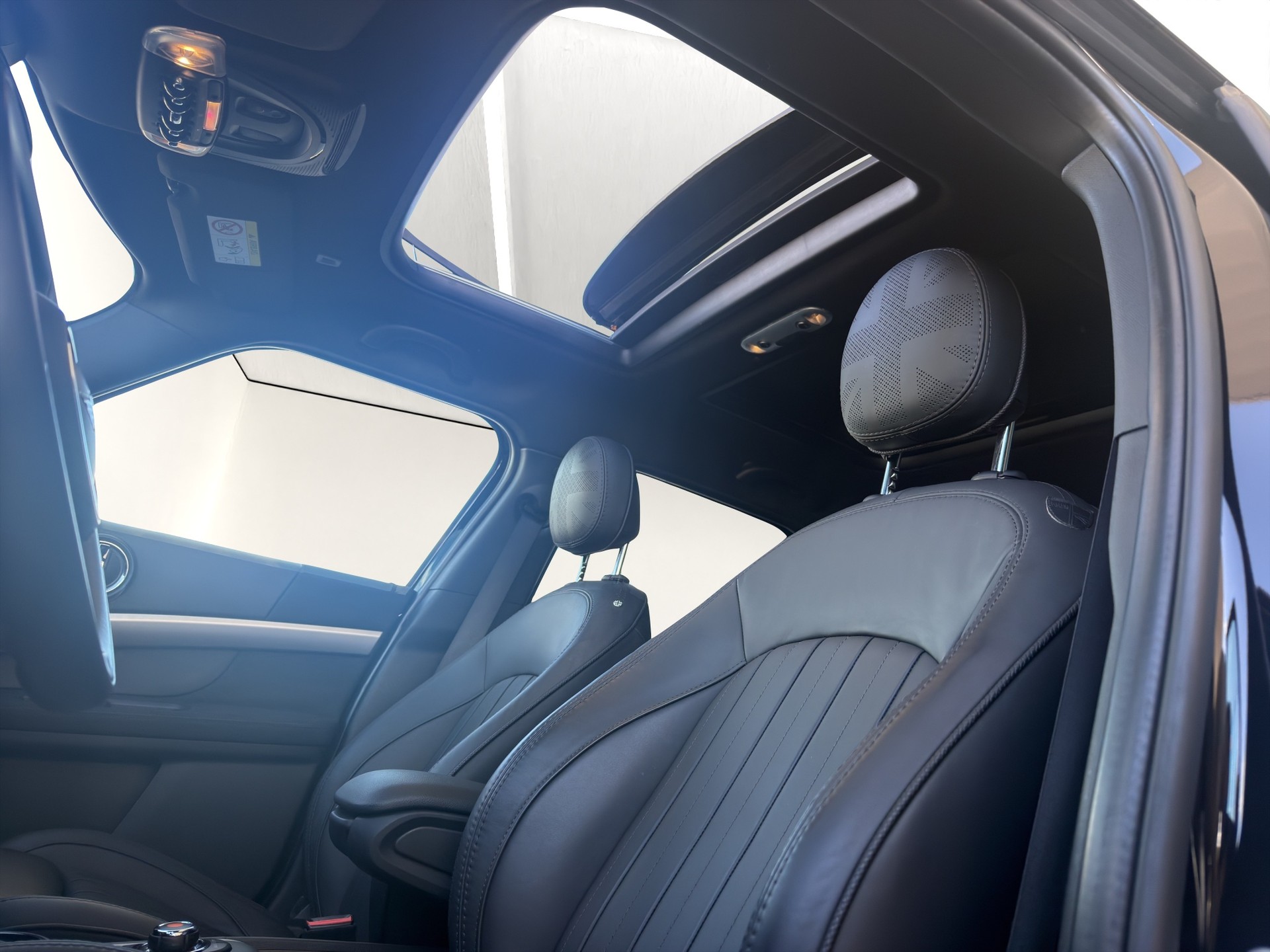 MINI Countryman CooperSE ALL4-image-15