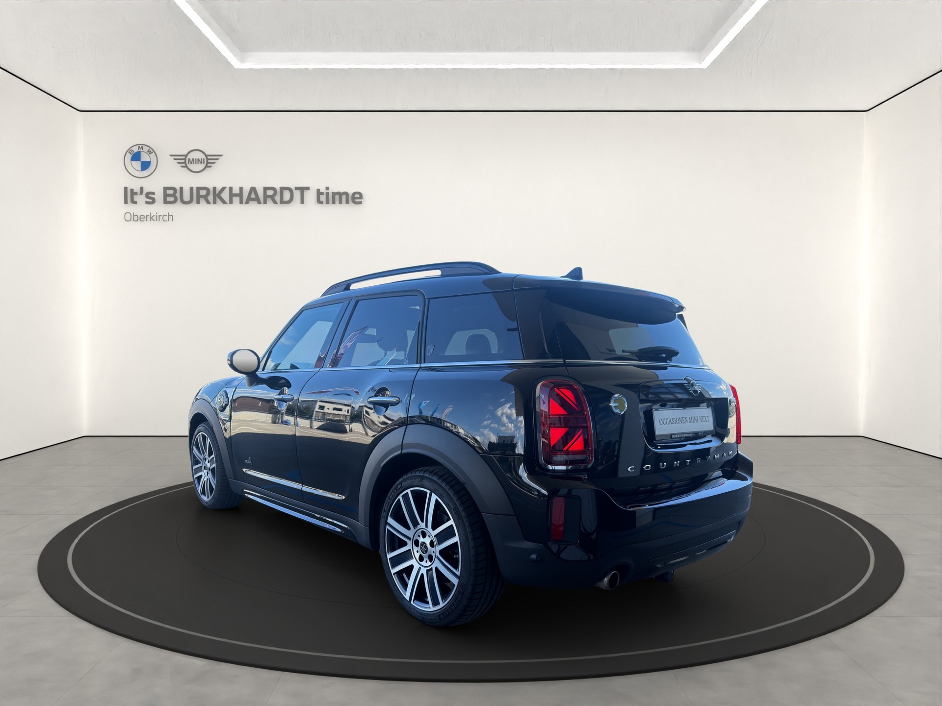 MINI Countryman CooperSE ALL4-image-2