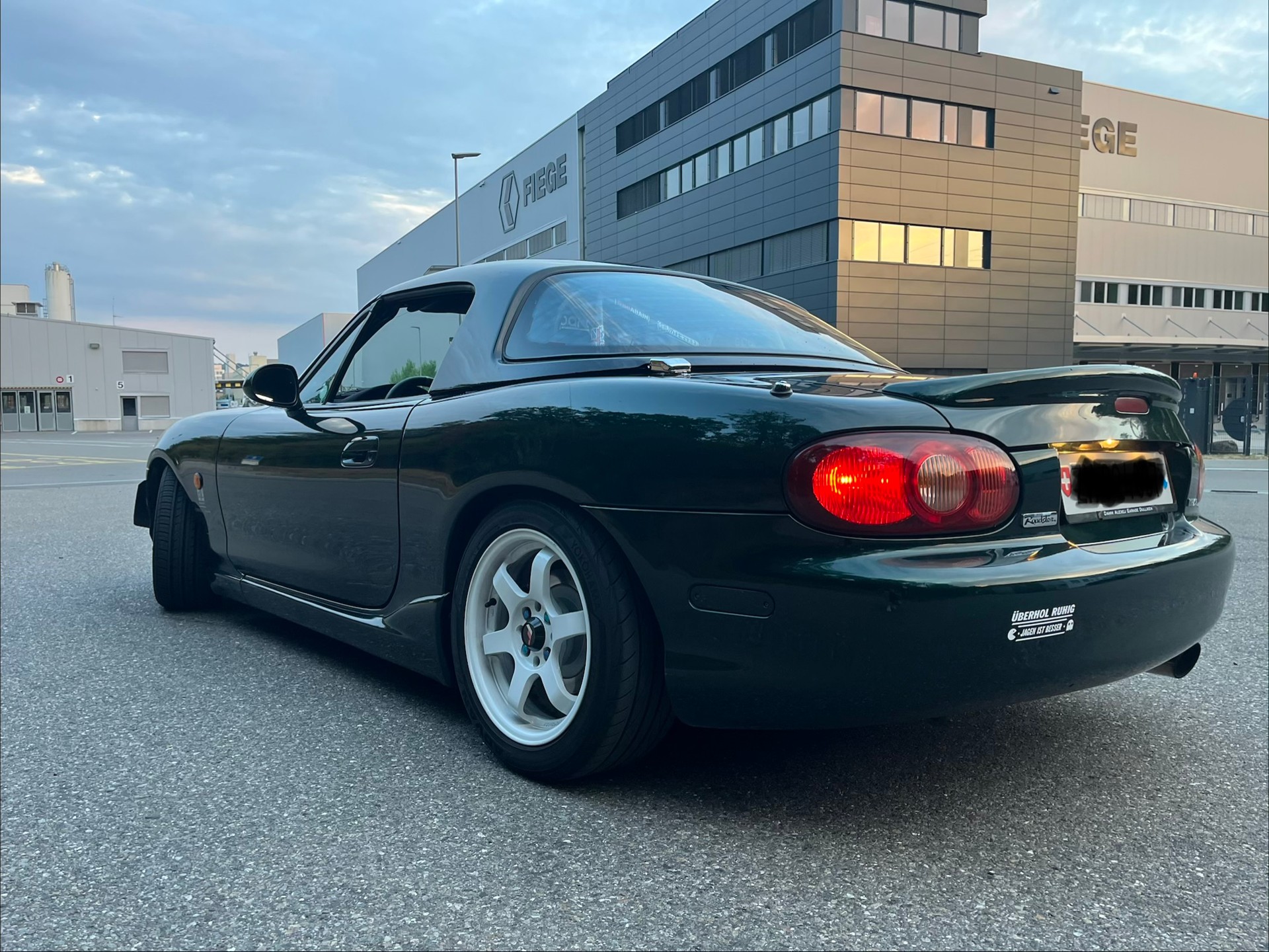 MAZDA 1.6i-16V SE Youngster-image-4