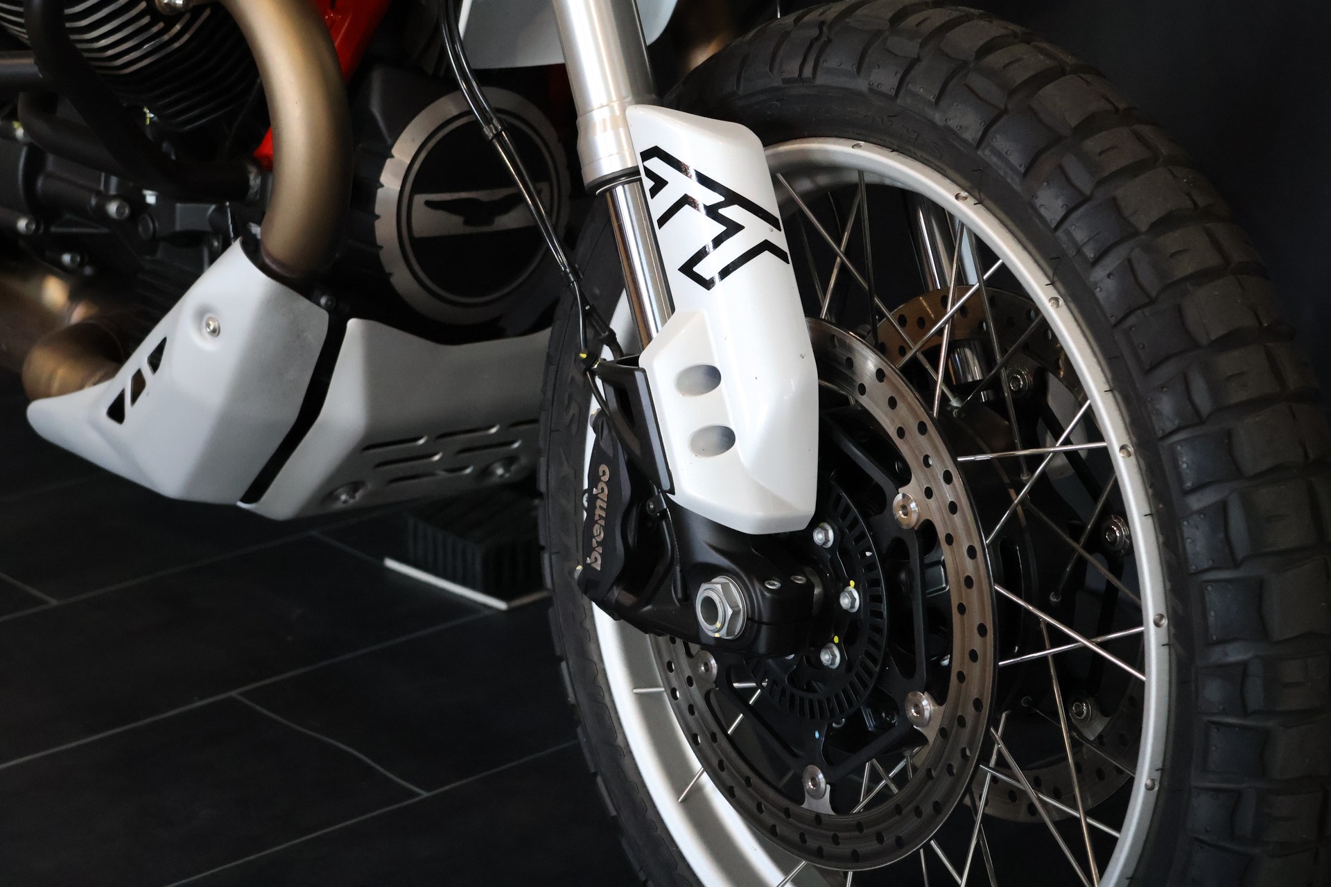 MOTO GUZZI V85 TT E5+-image-10