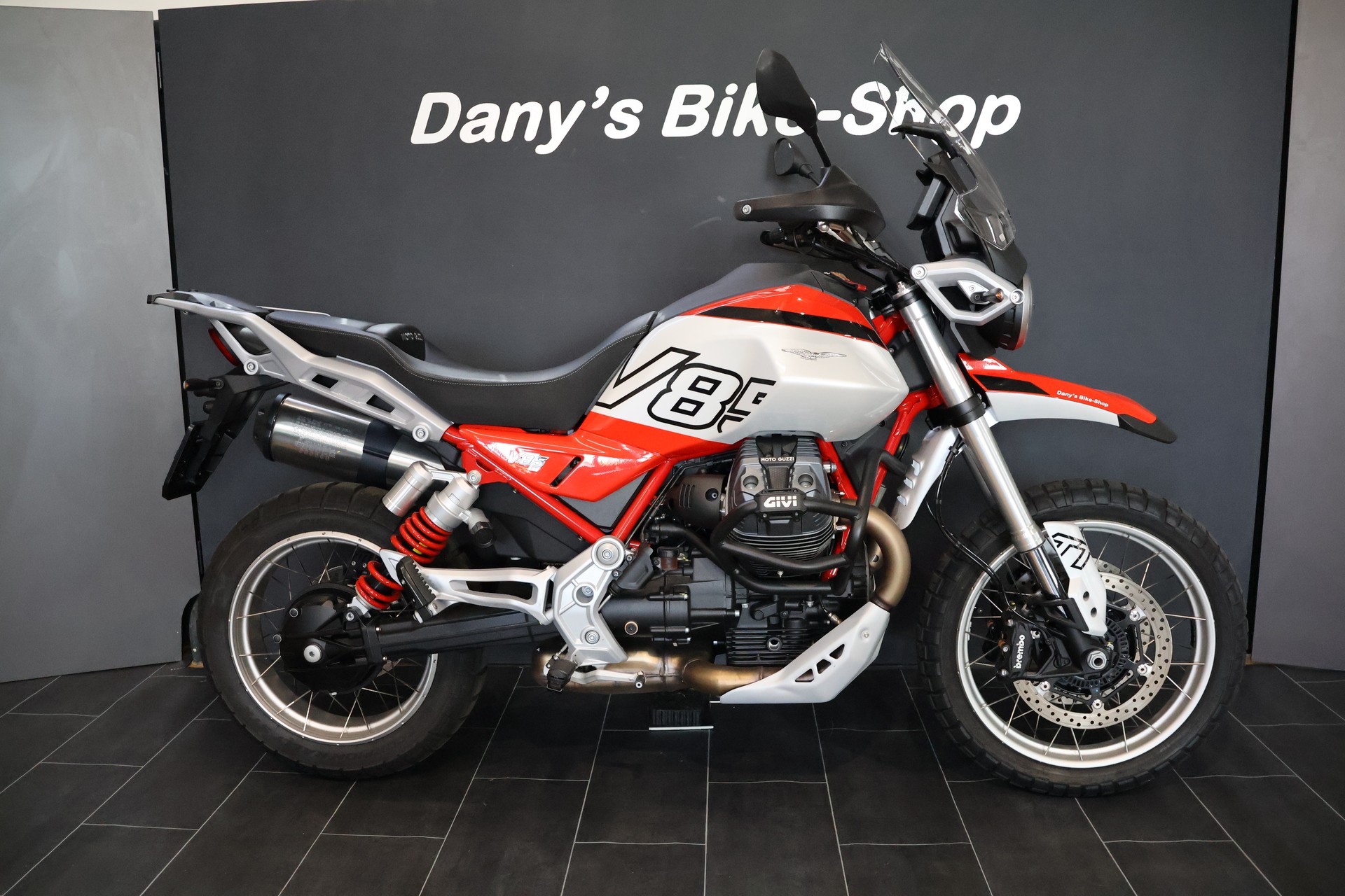 MOTO GUZZI V85 TT E5+-showroom-element-2
