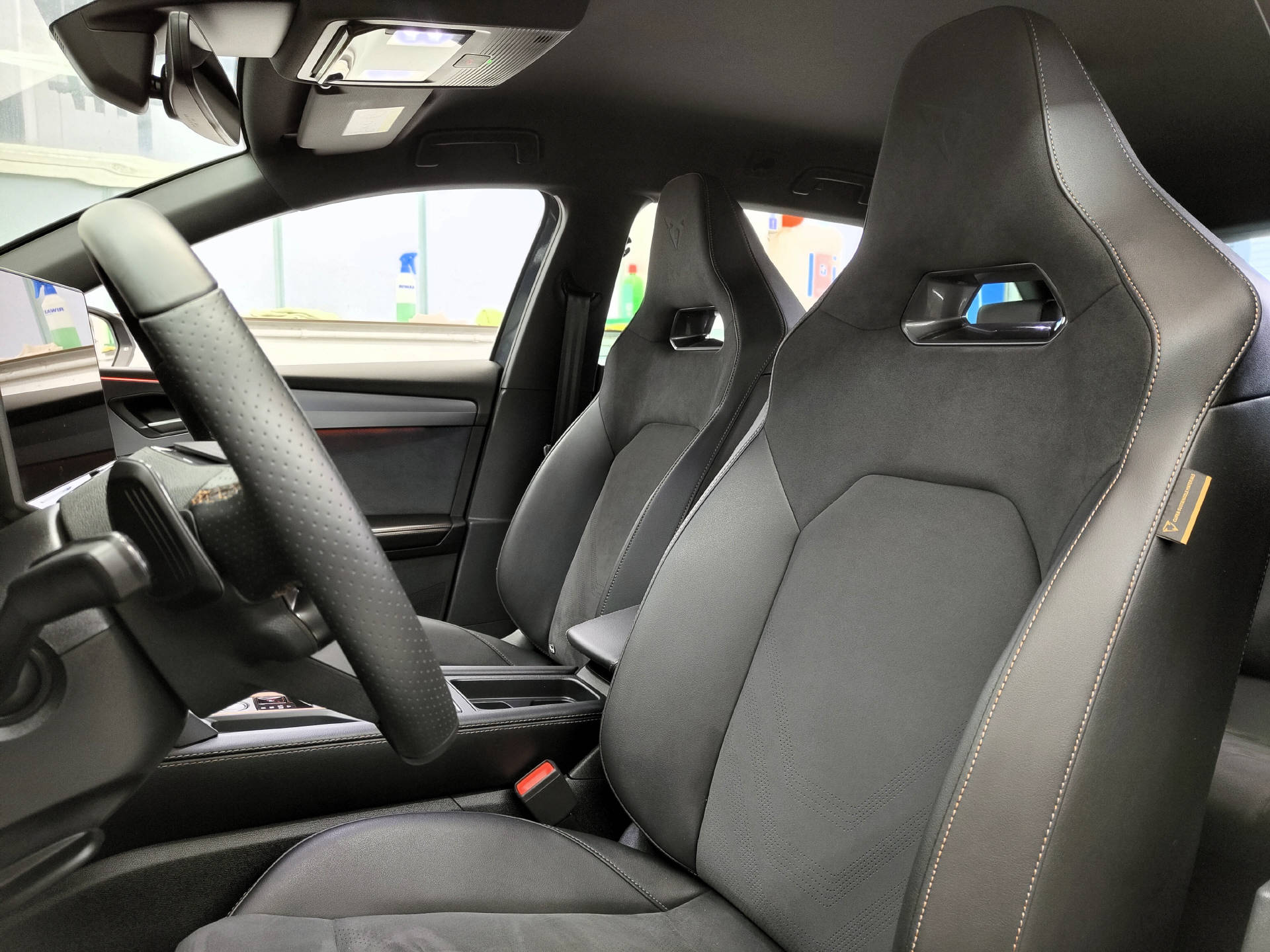 CUPRA Leon ST 2.0 TSI 333 VZ 4Drive DSG-image-5