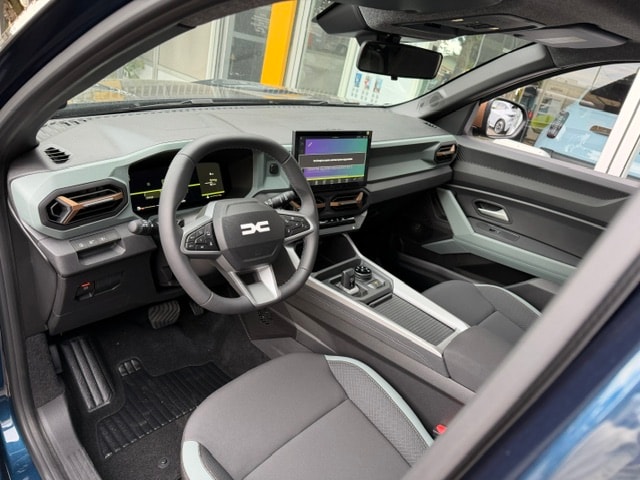 DACIA Bigster TCe Hybrid 150 48V Extreme 4x4-image-12