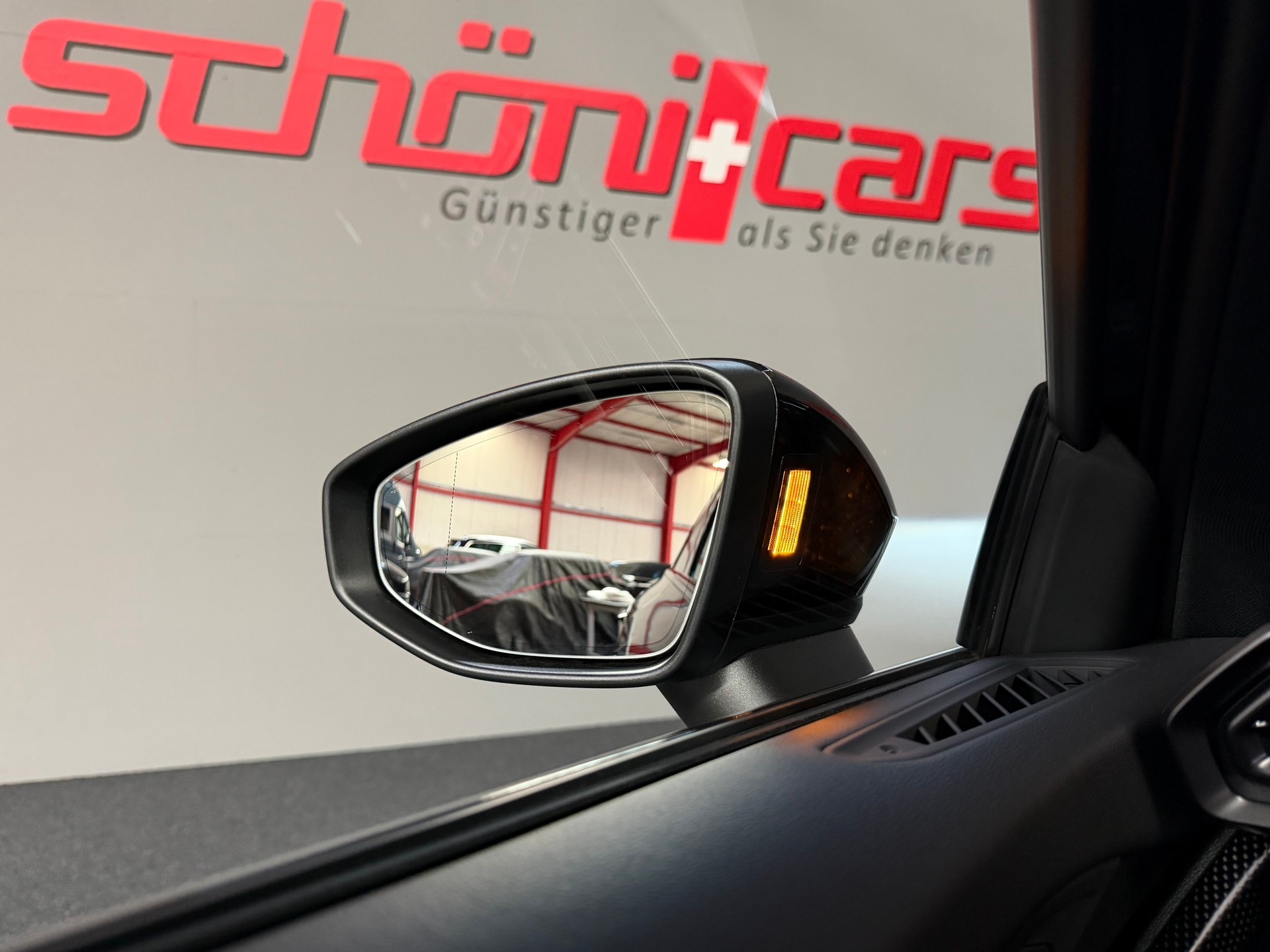 AUDI RS3 Limousine 2.5 TSI quattro S-tronic Schalensitze-image-32