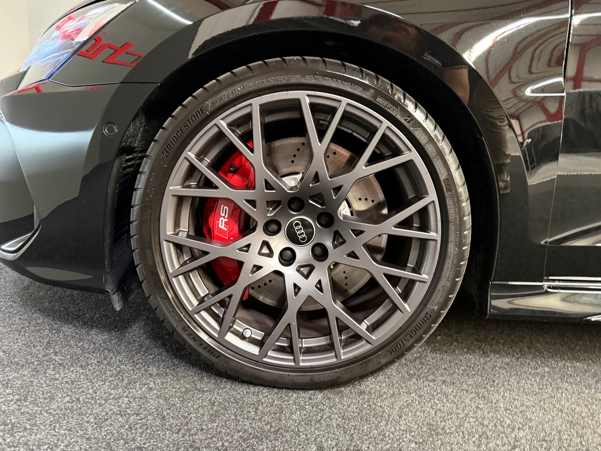 AUDI RS3 Limousine 2.5 TSI quattro S-tronic Schalensitze-image-11
