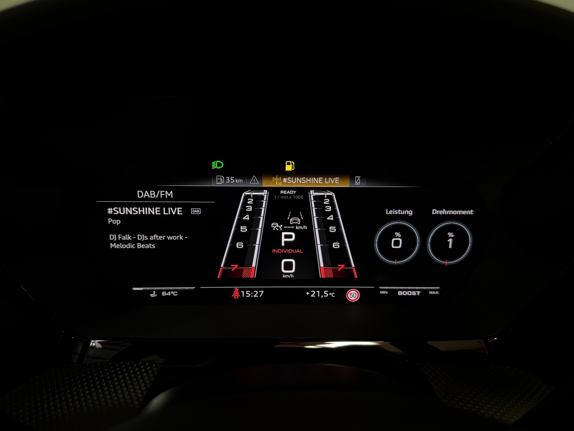 AUDI RS3 Limousine 2.5 TSI quattro S-tronic Schalensitze-image-23