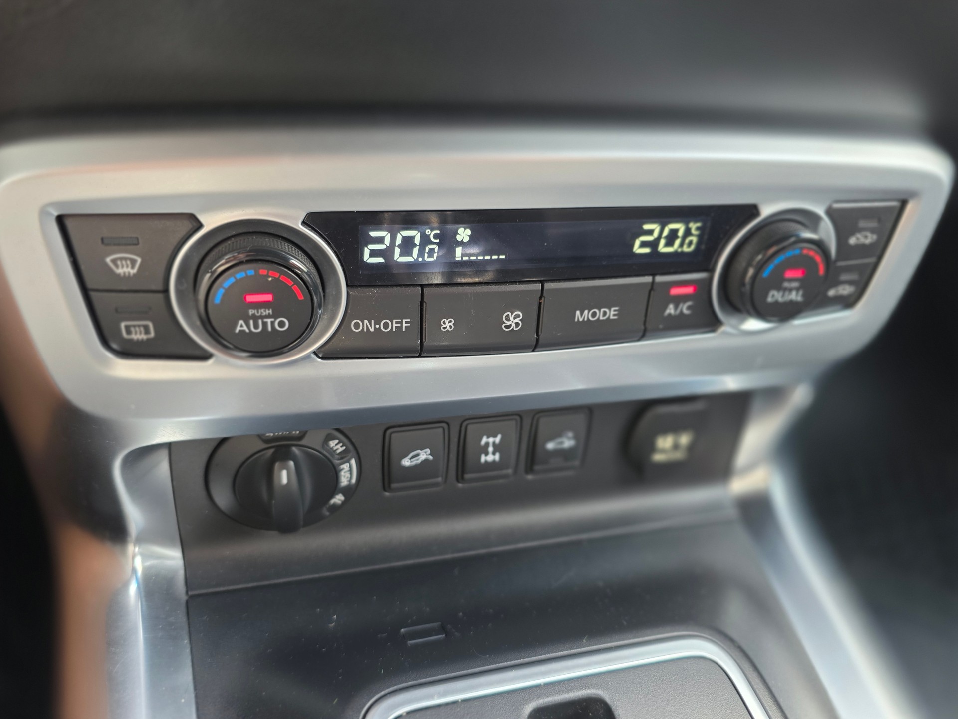 MERCEDES-BENZ X 350 d 4MATIC Power A Doppel Cab.-image-12