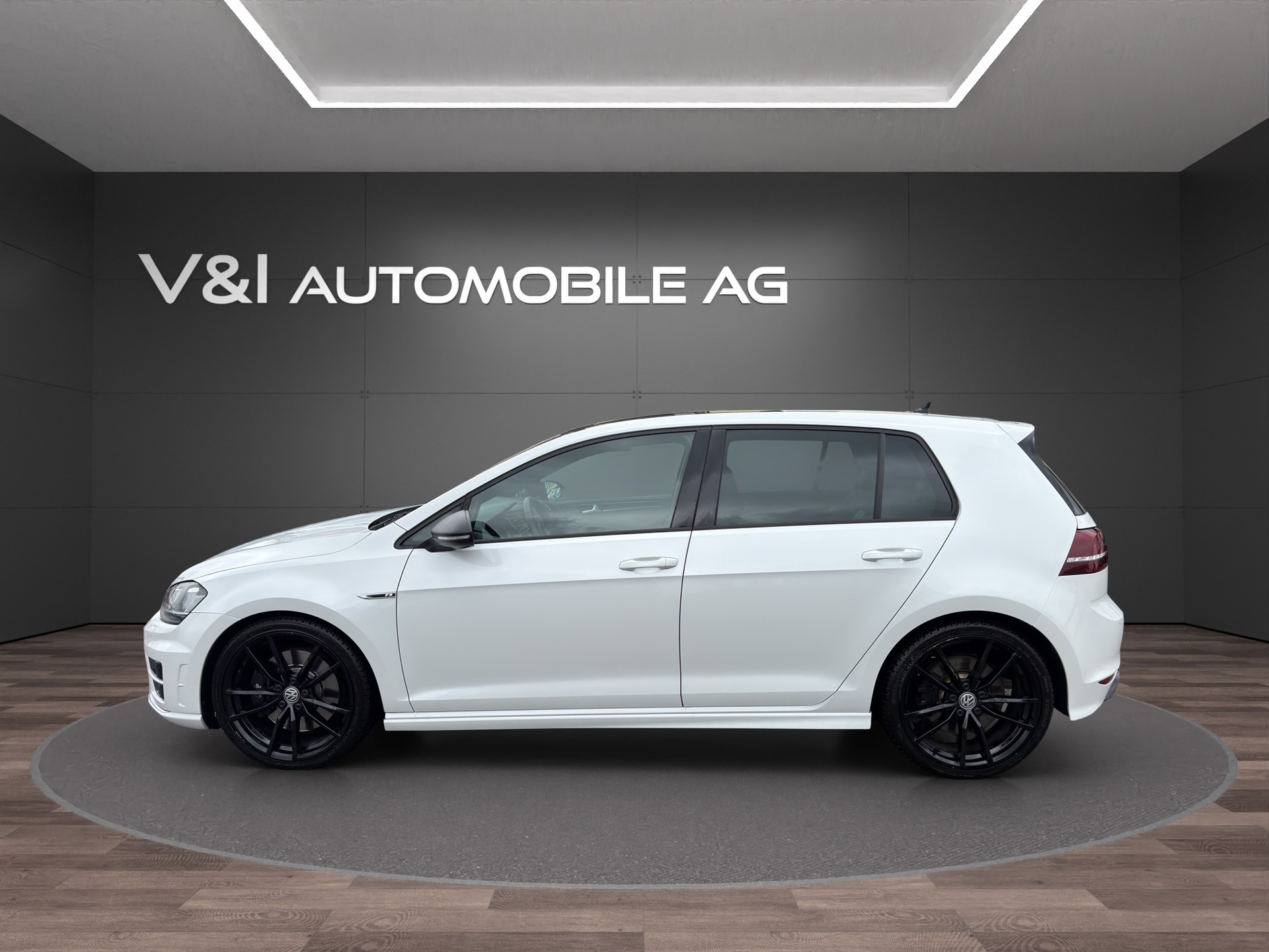 VW Golf 2.0 TSI R 4Motion DSG-image-7
