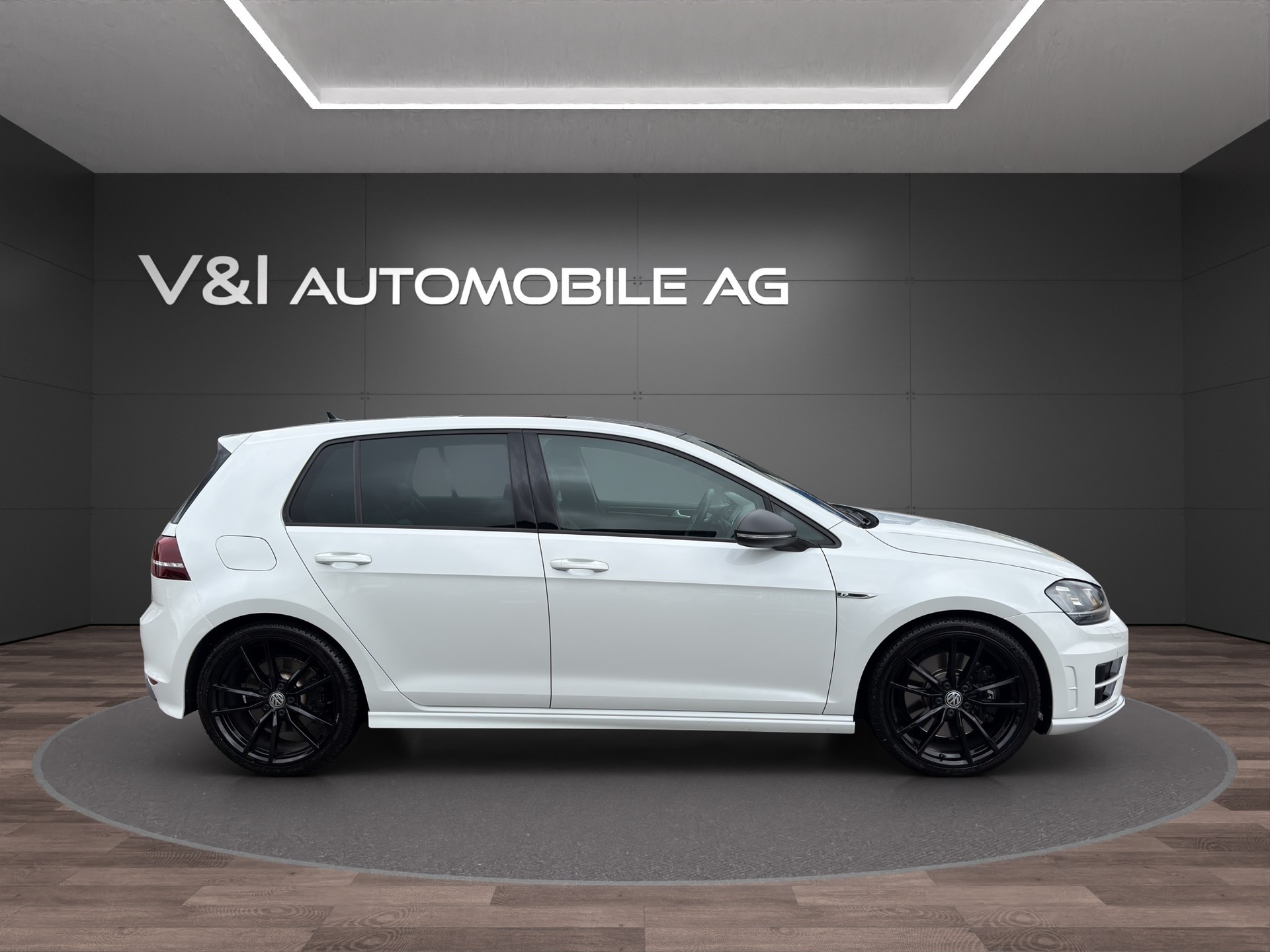 VW Golf 2.0 TSI R 4Motion DSG-image-6