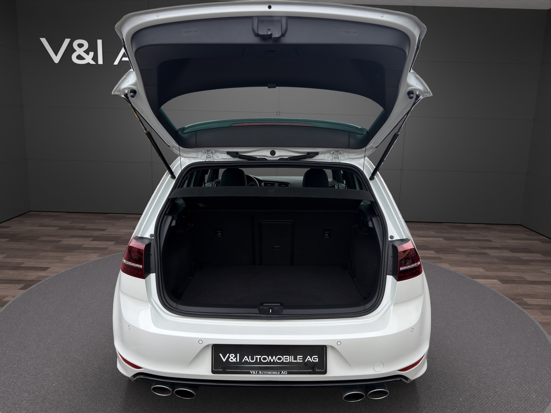 VW Golf 2.0 TSI R 4Motion DSG-image-23