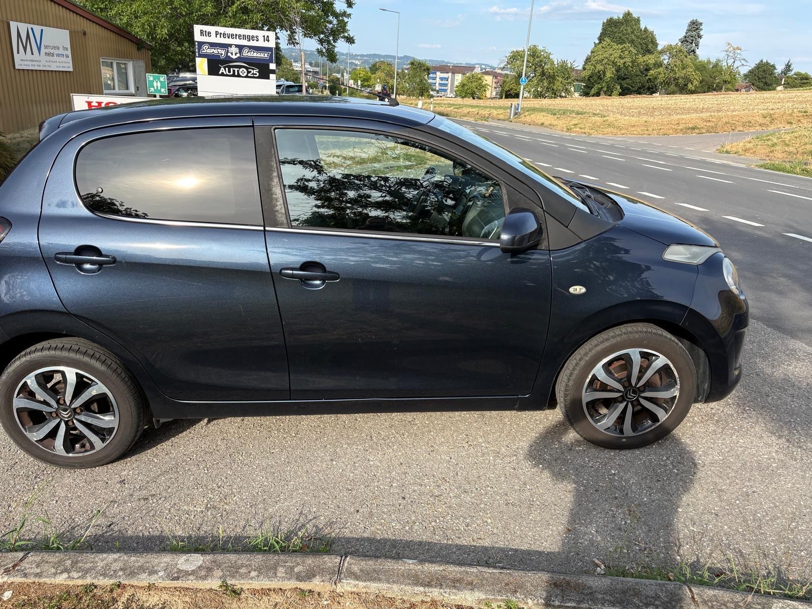 CITROEN C1 1.2 VTi Swiss&Me-image-12