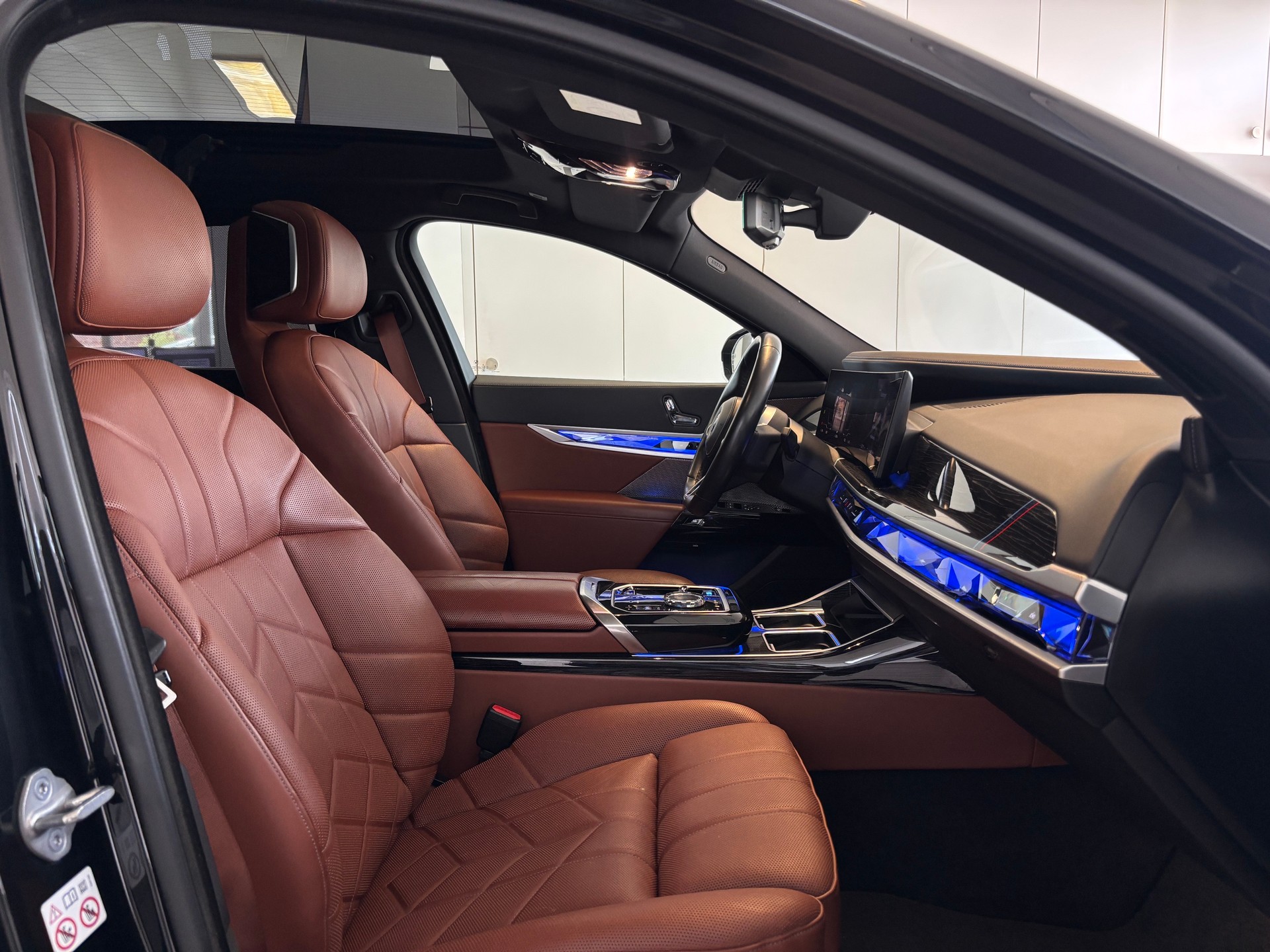 BMW i7 xDrive 60 M Sport-image-9