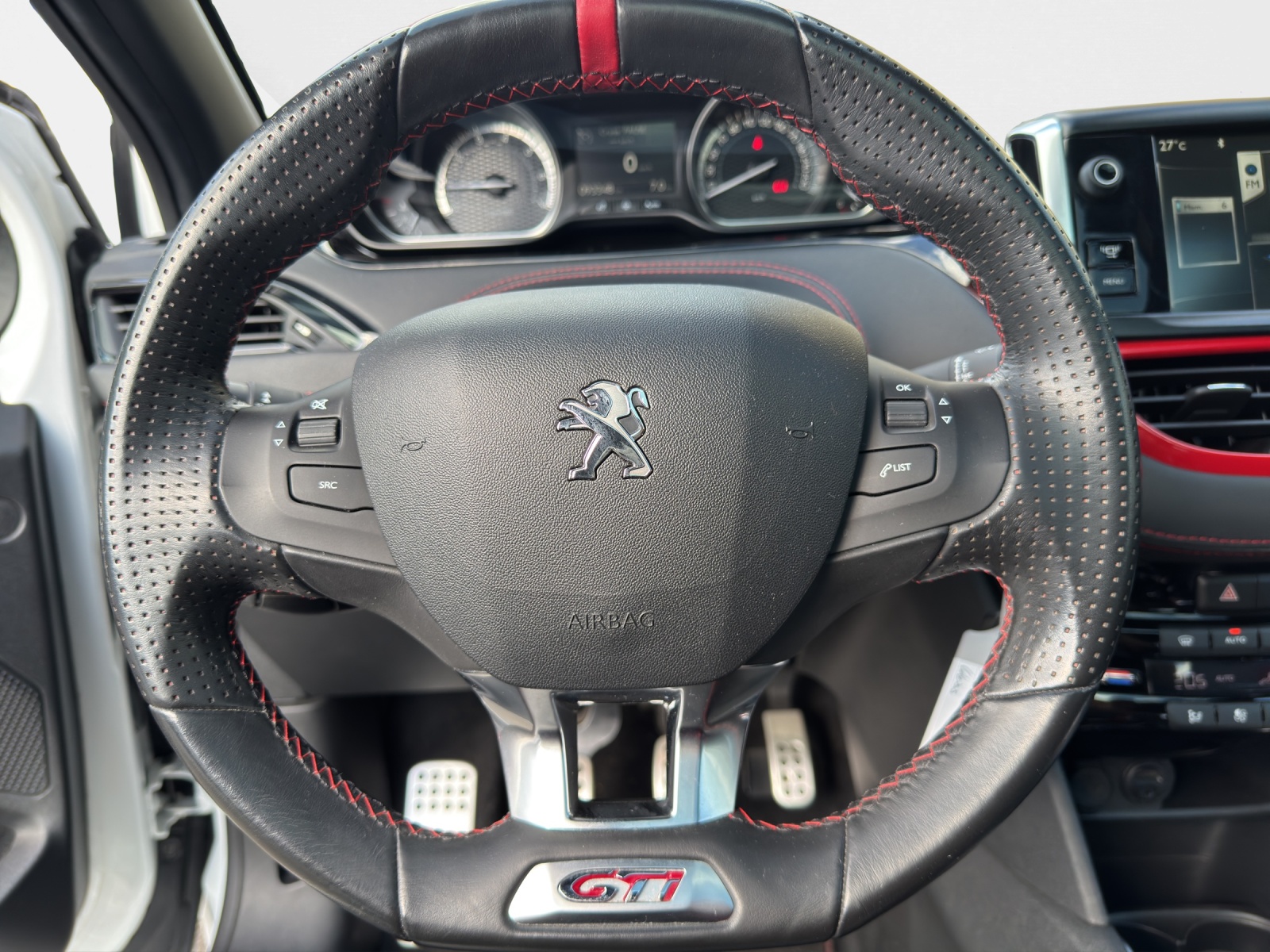 PEUGEOT 208 1.6 Turbo GTi-image-9