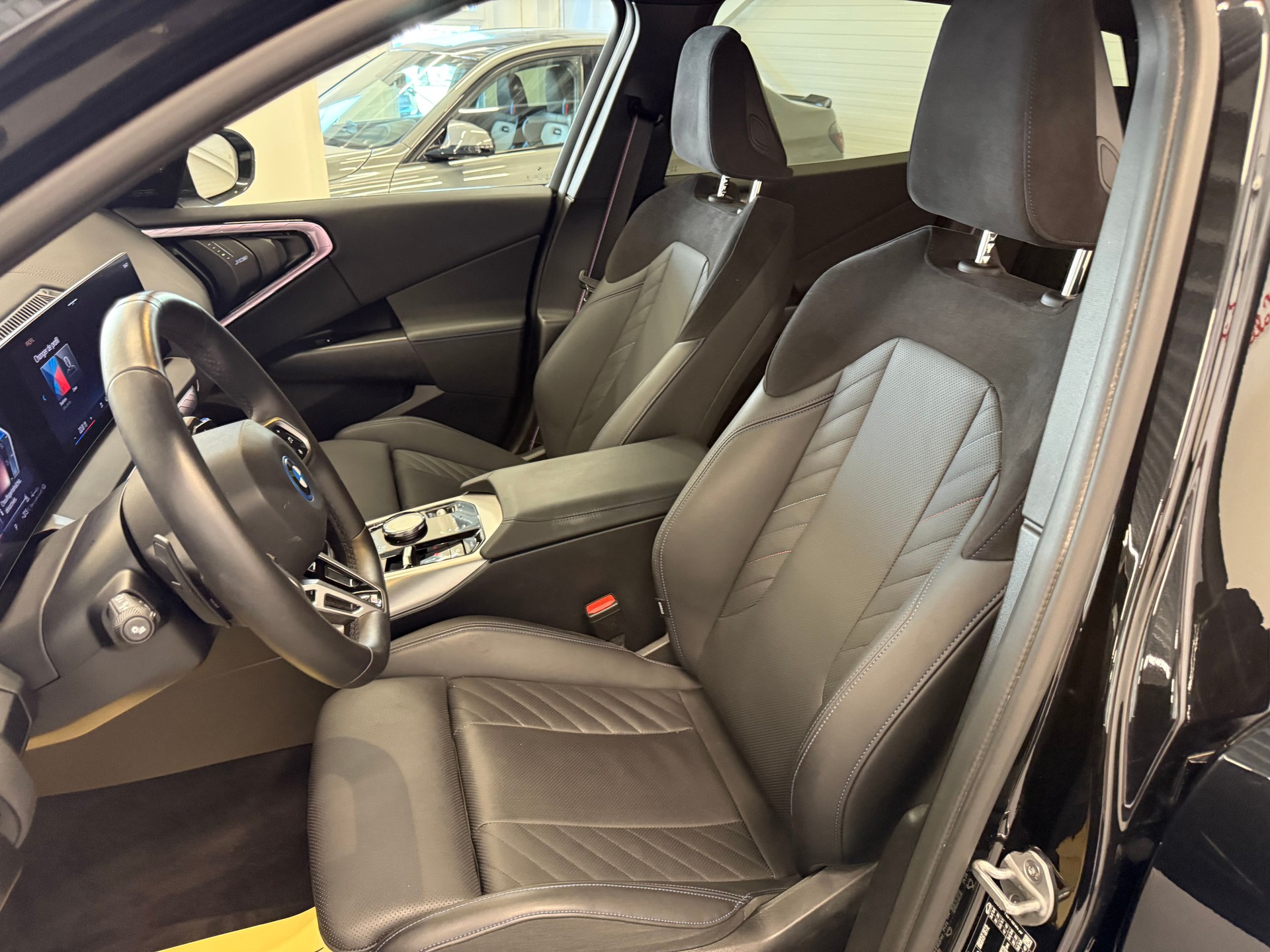BMW X3 xDrive 30e M Sport Pro-image-15
