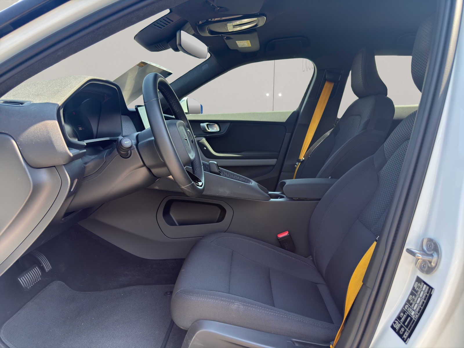 POLESTAR 2 Long Range Dual Motor Performance-image-8