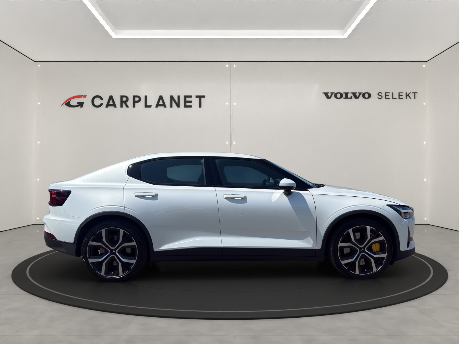 POLESTAR 2 Long Range Dual Motor Performance-image-1