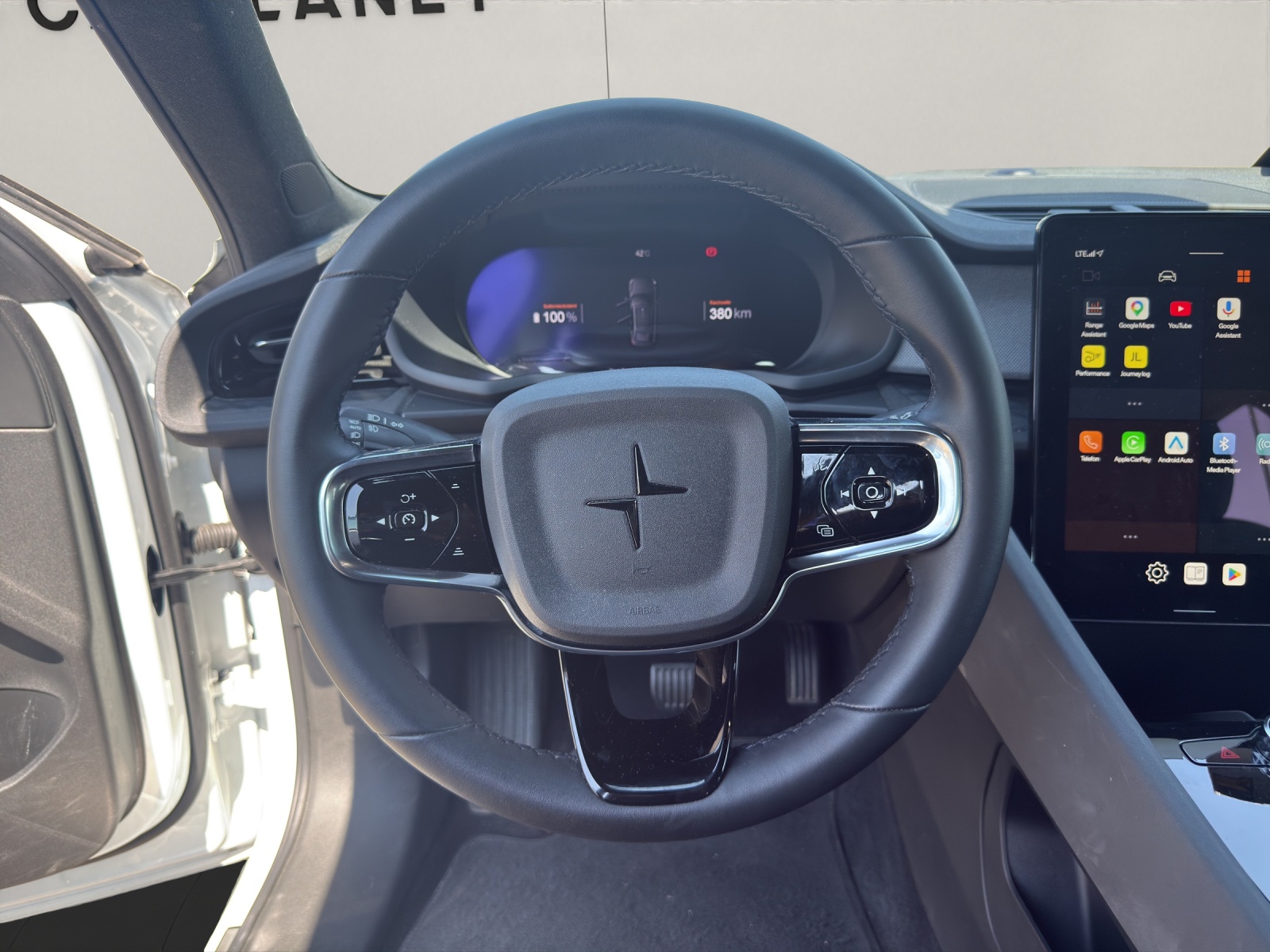 POLESTAR 2 Long Range Dual Motor Performance-image-14