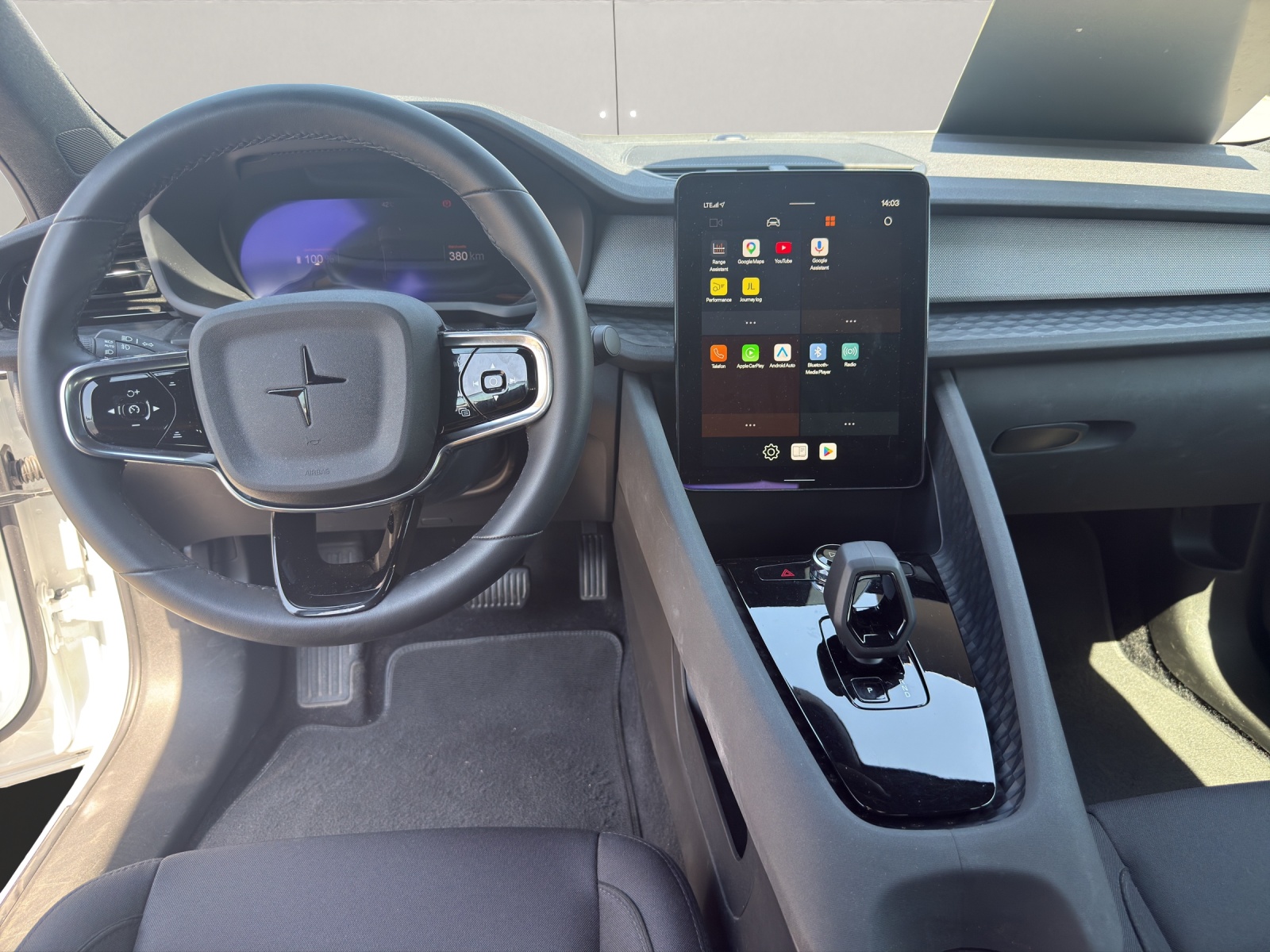 POLESTAR 2 Long Range Dual Motor Performance-image-12