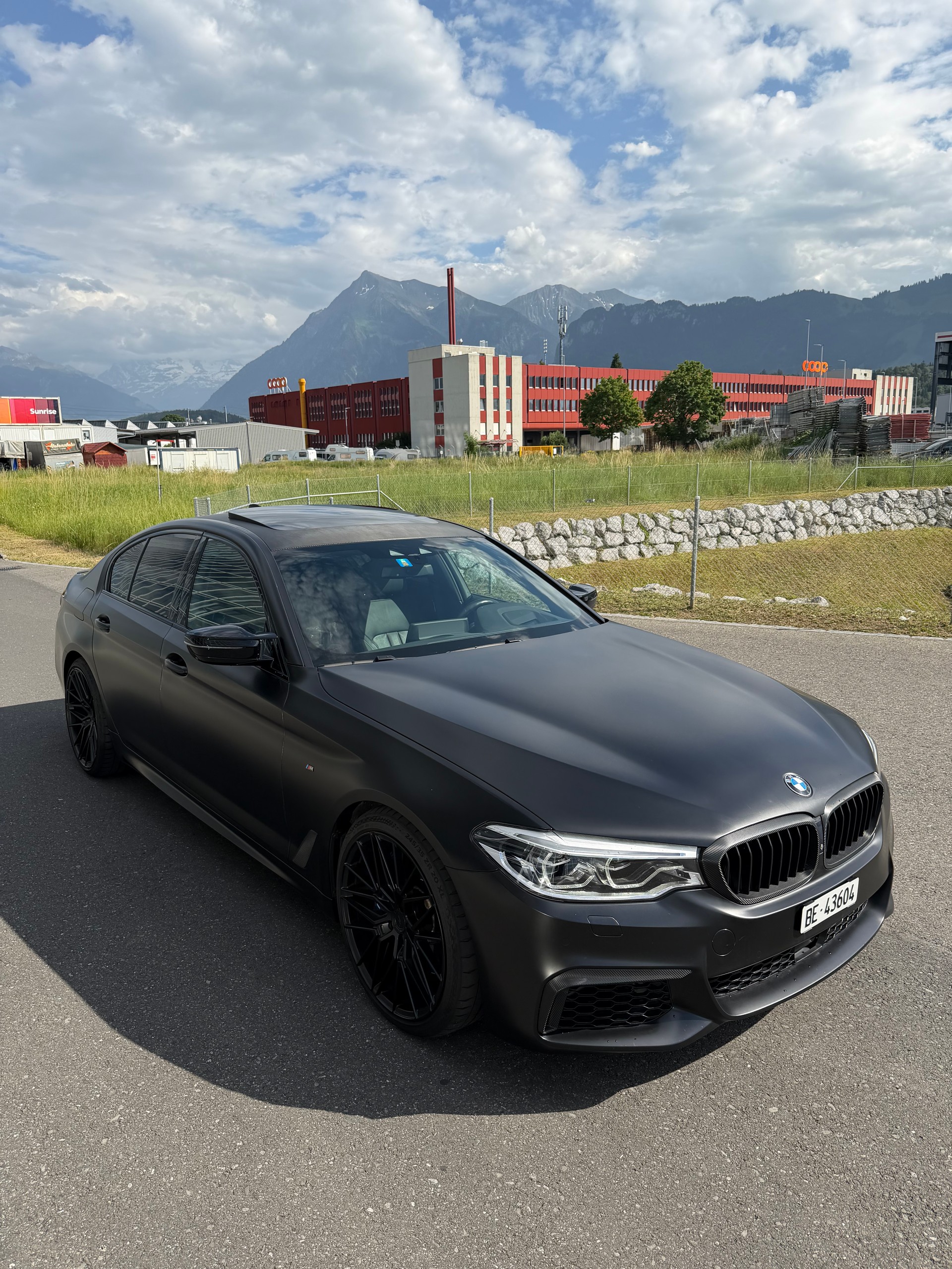 BMW M550i xDrive SAG-image-6