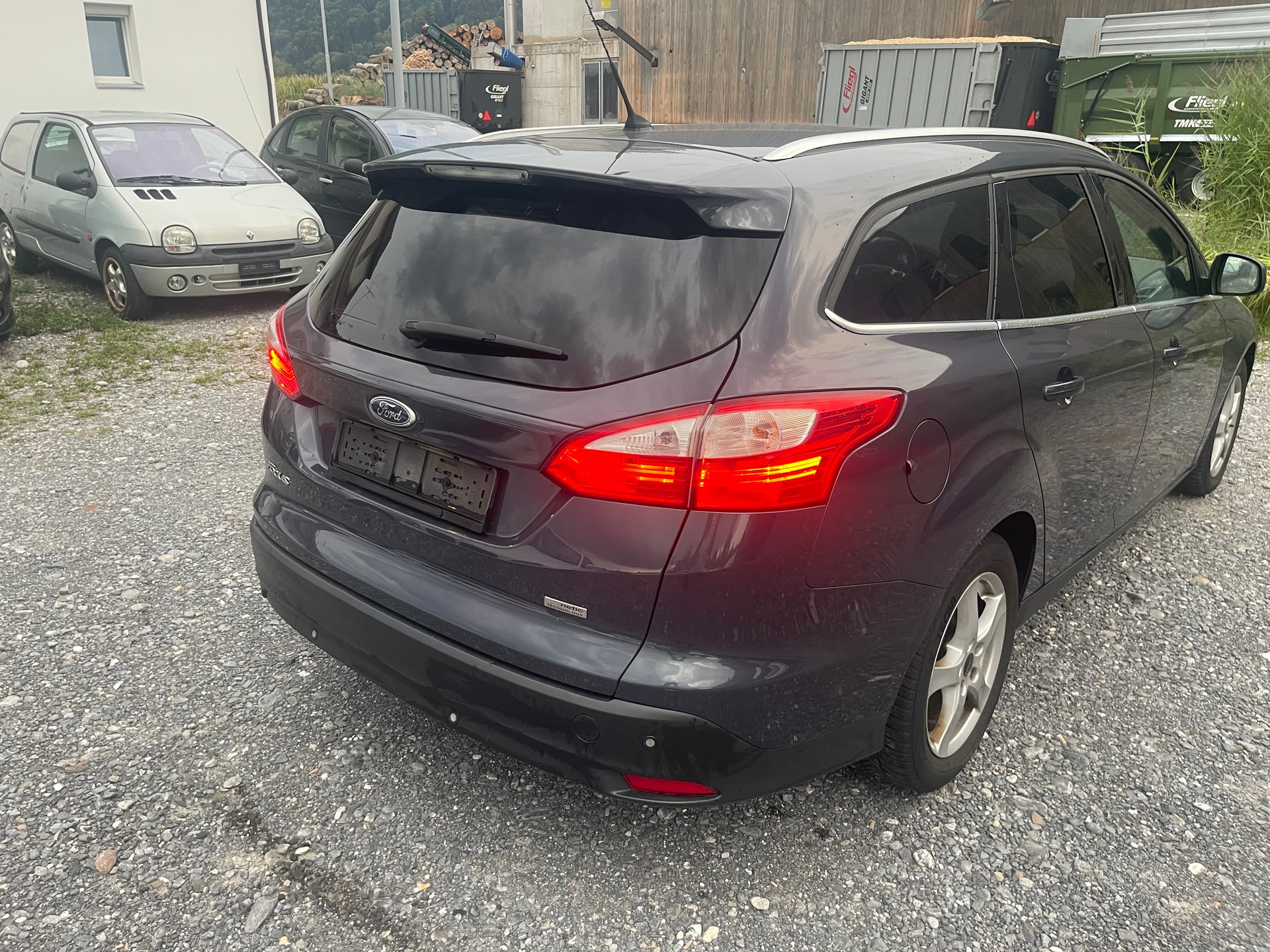 FORD Focus 1.0 SCTi Titanium-image-1