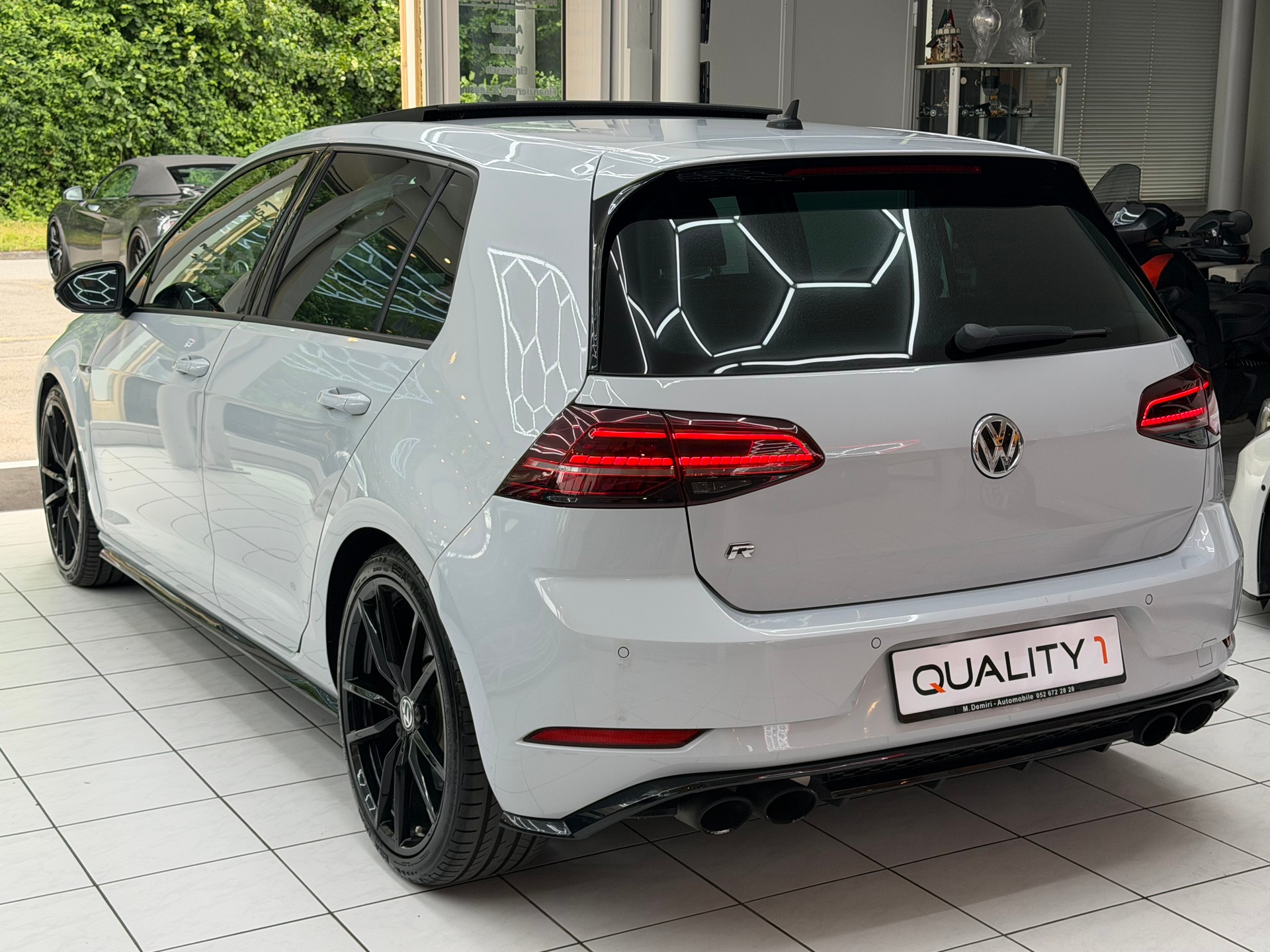 VW Golf VII 2.0 TSI R 310 DSG 4motion-image-7
