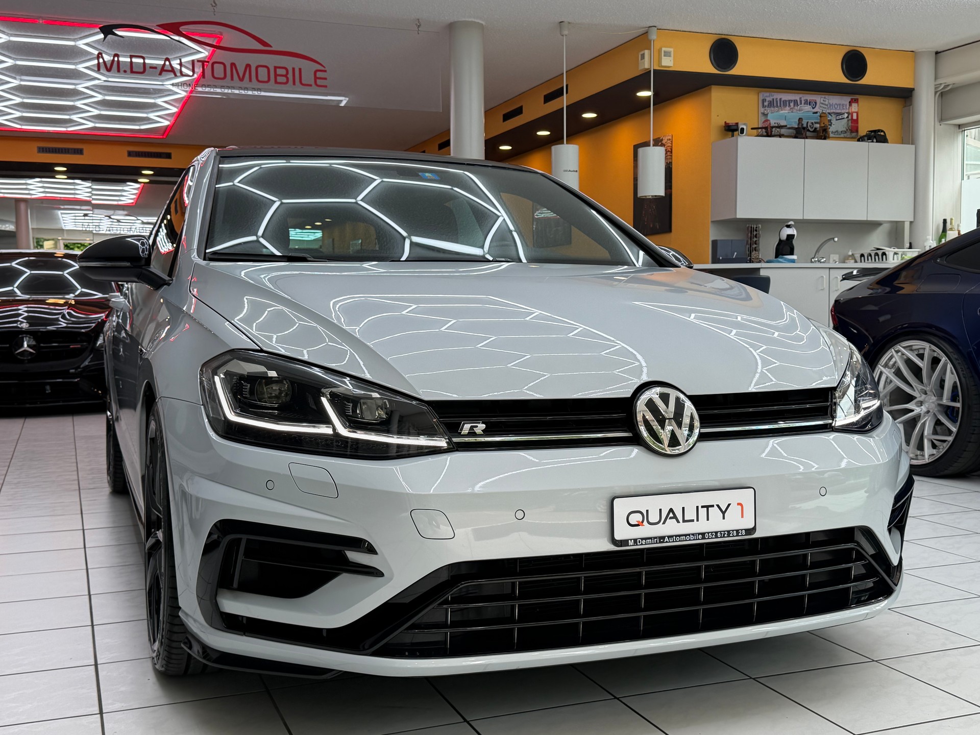 VW Golf VII 2.0 TSI R 310 DSG 4motion-image-2
