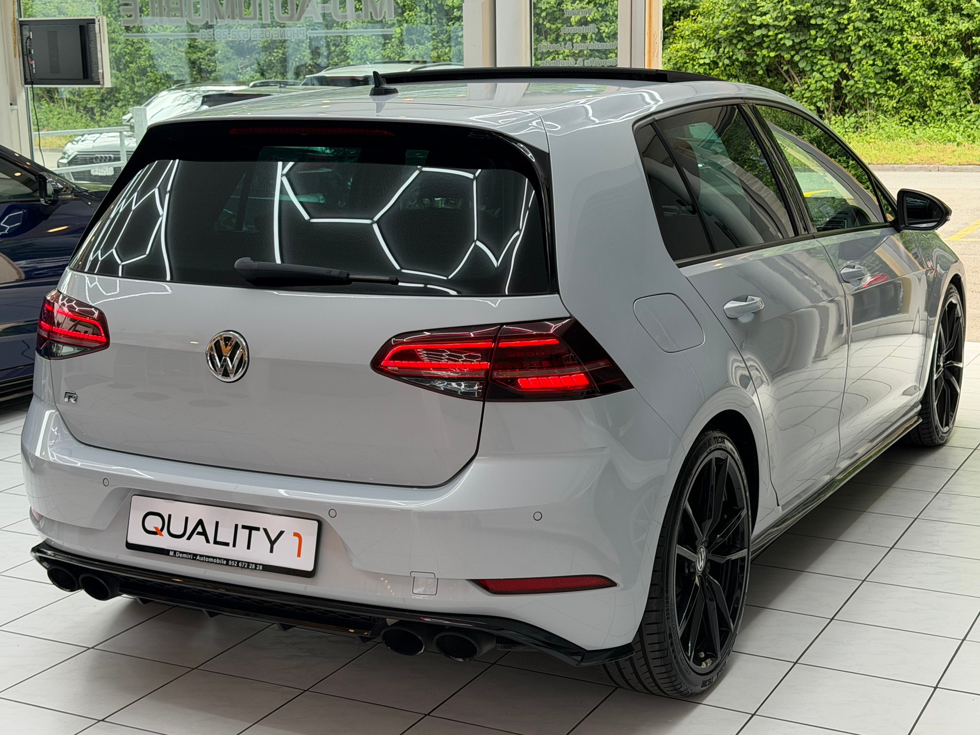 VW Golf VII 2.0 TSI R 310 DSG 4motion-image-9