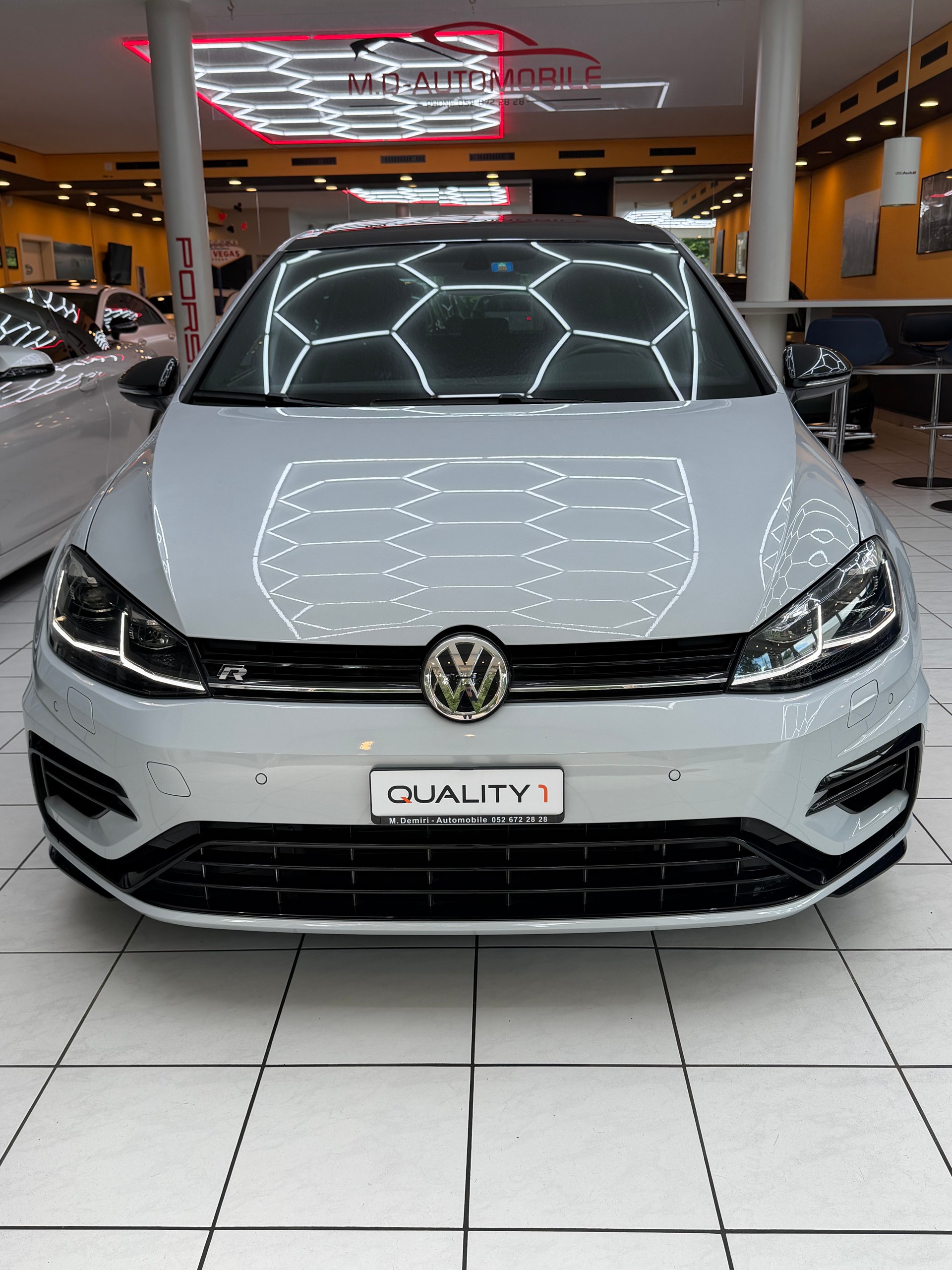 VW Golf VII 2.0 TSI R 310 DSG 4motion-image-3