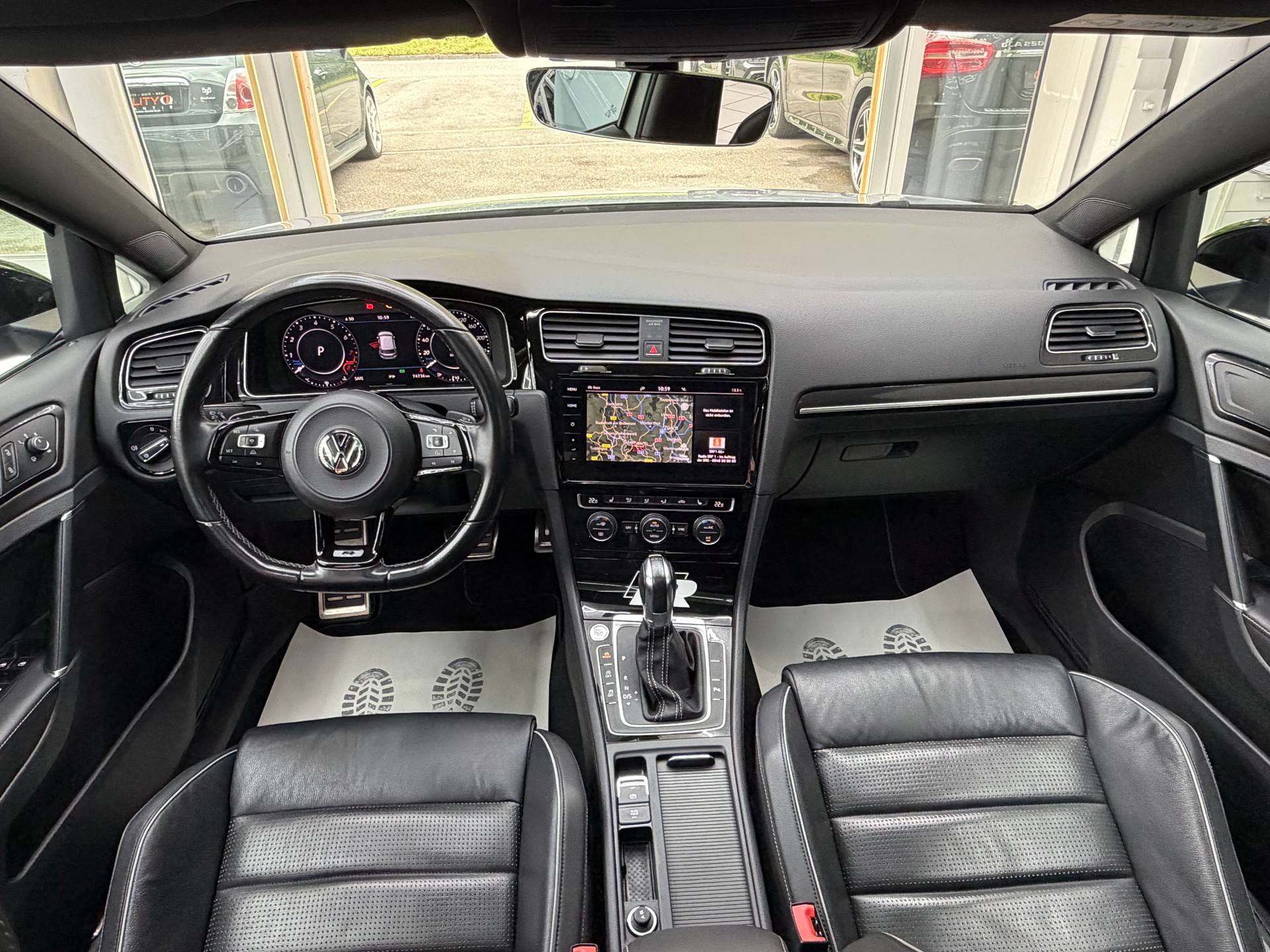VW Golf VII 2.0 TSI R 310 DSG 4motion-image-10