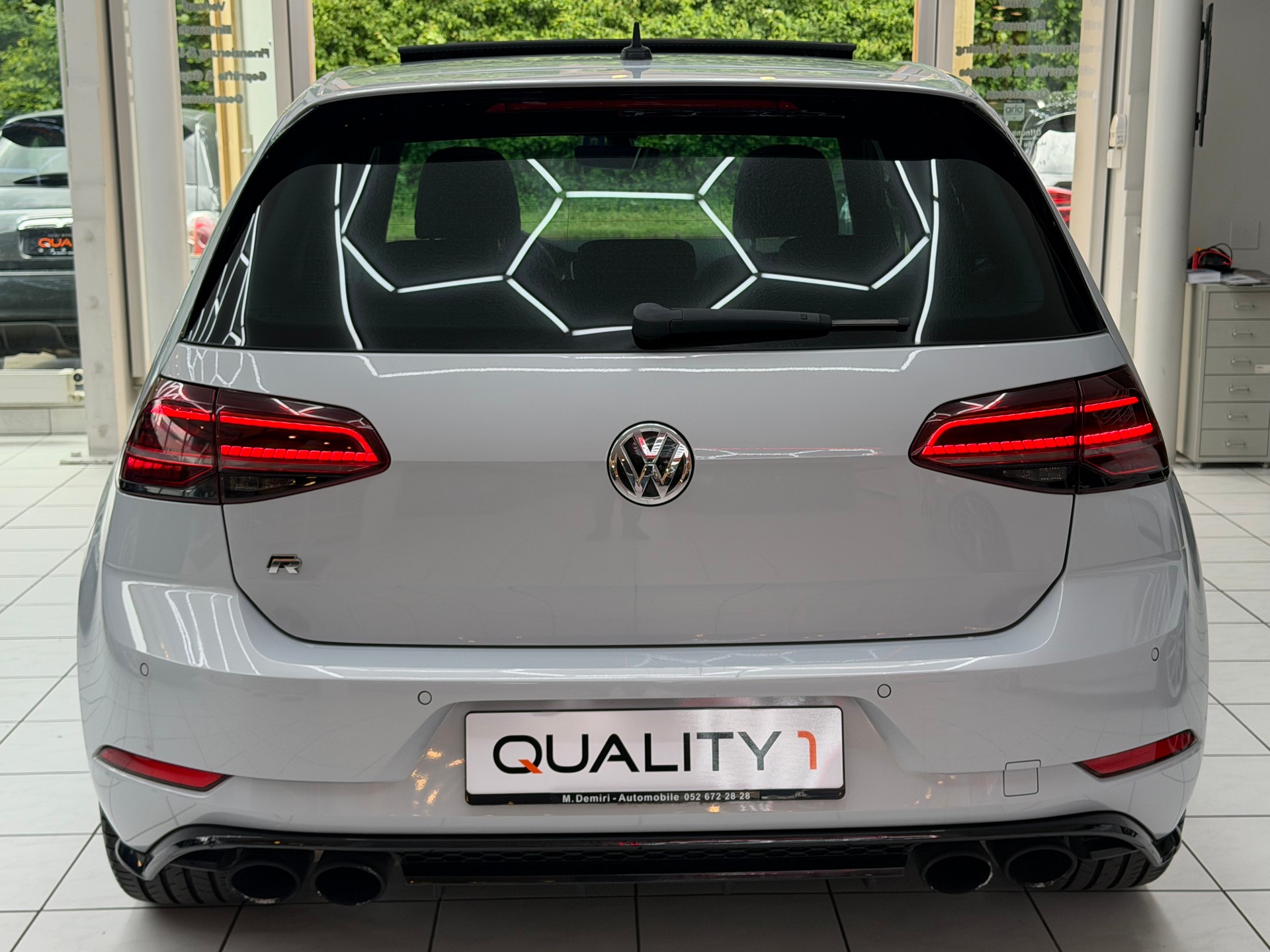 VW Golf VII 2.0 TSI R 310 DSG 4motion-image-8