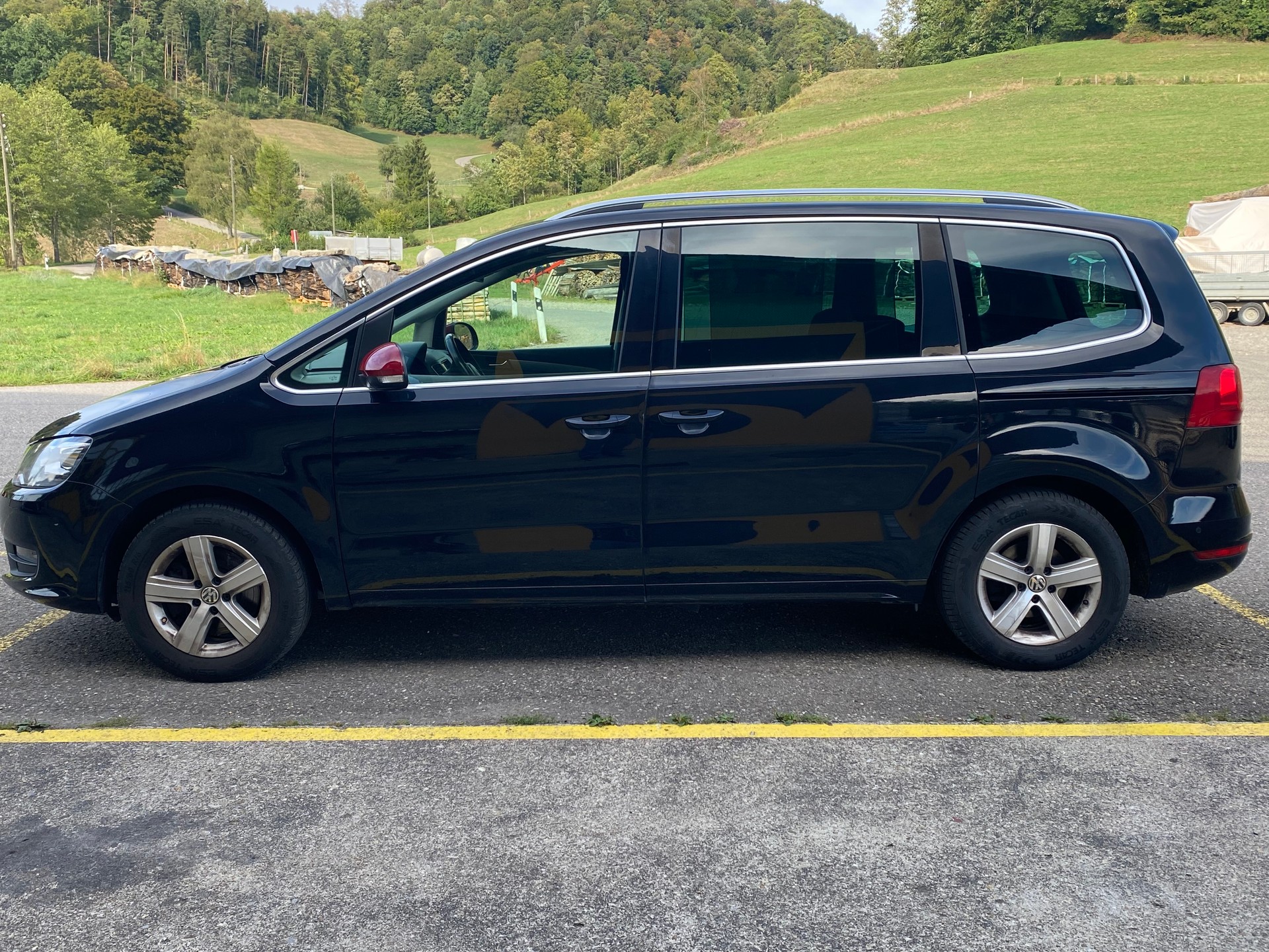 VW Sharan 2.0 TDI BMT Comfortline 4Motion-image-2