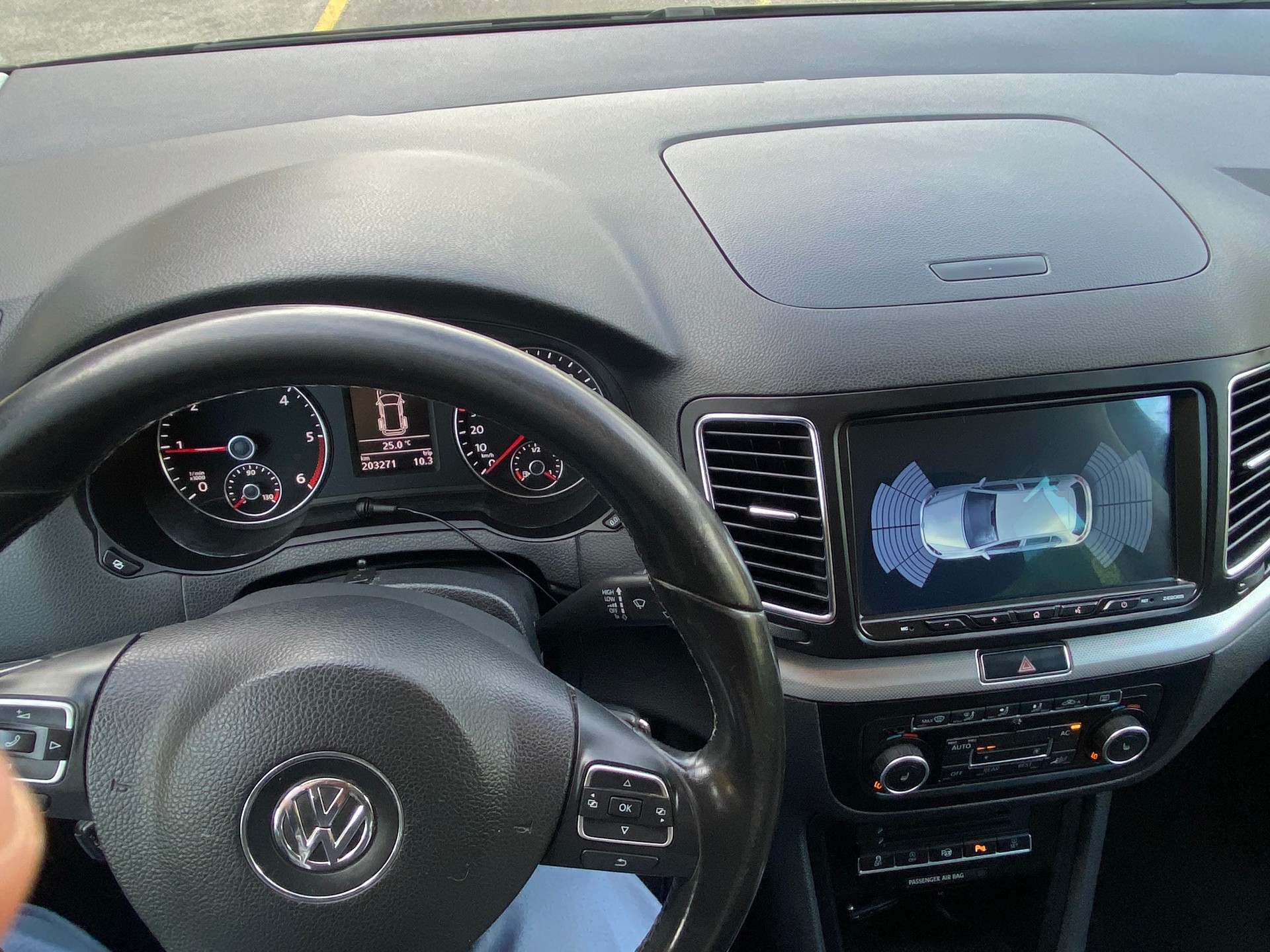 VW Sharan 2.0 TDI BMT Comfortline 4Motion-image-7