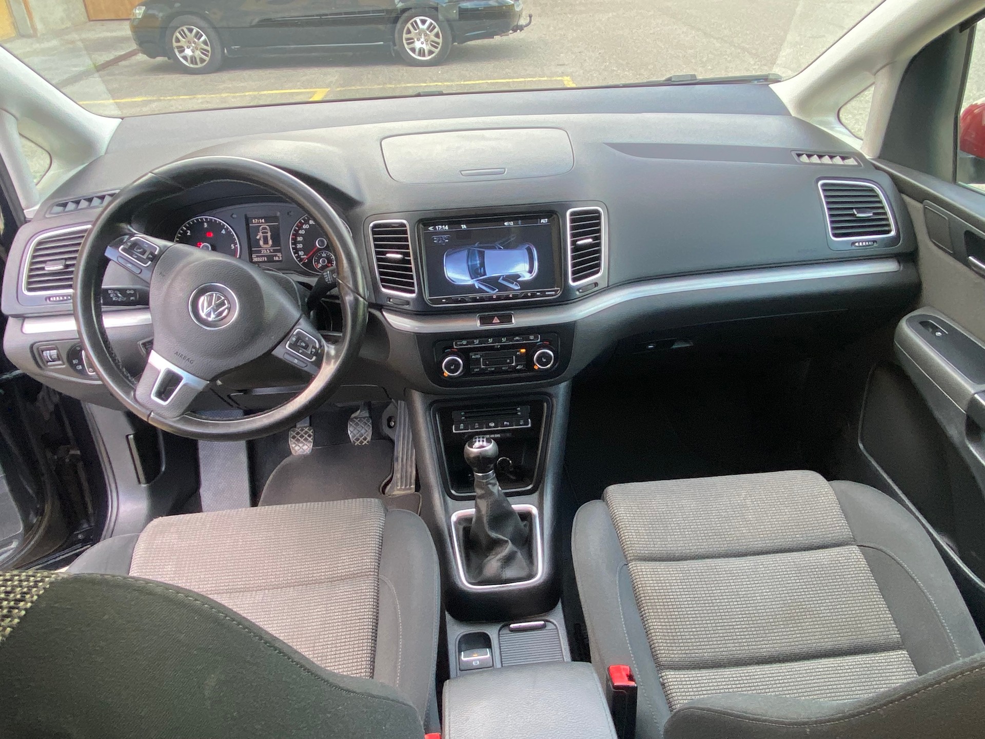 VW Sharan 2.0 TDI BMT Comfortline 4Motion-image-6