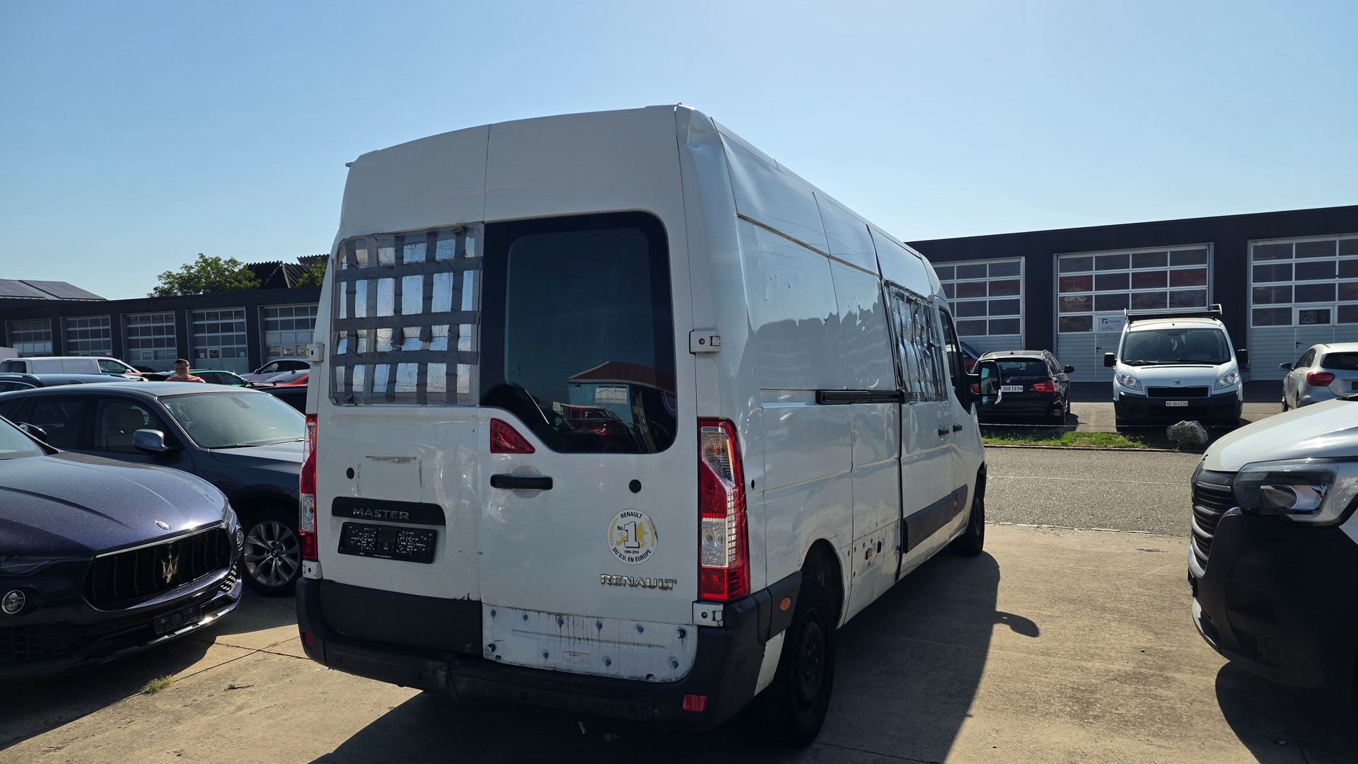 RENAULT Master T35 ENERGY 2.3dCi 135 L3H2-image-3