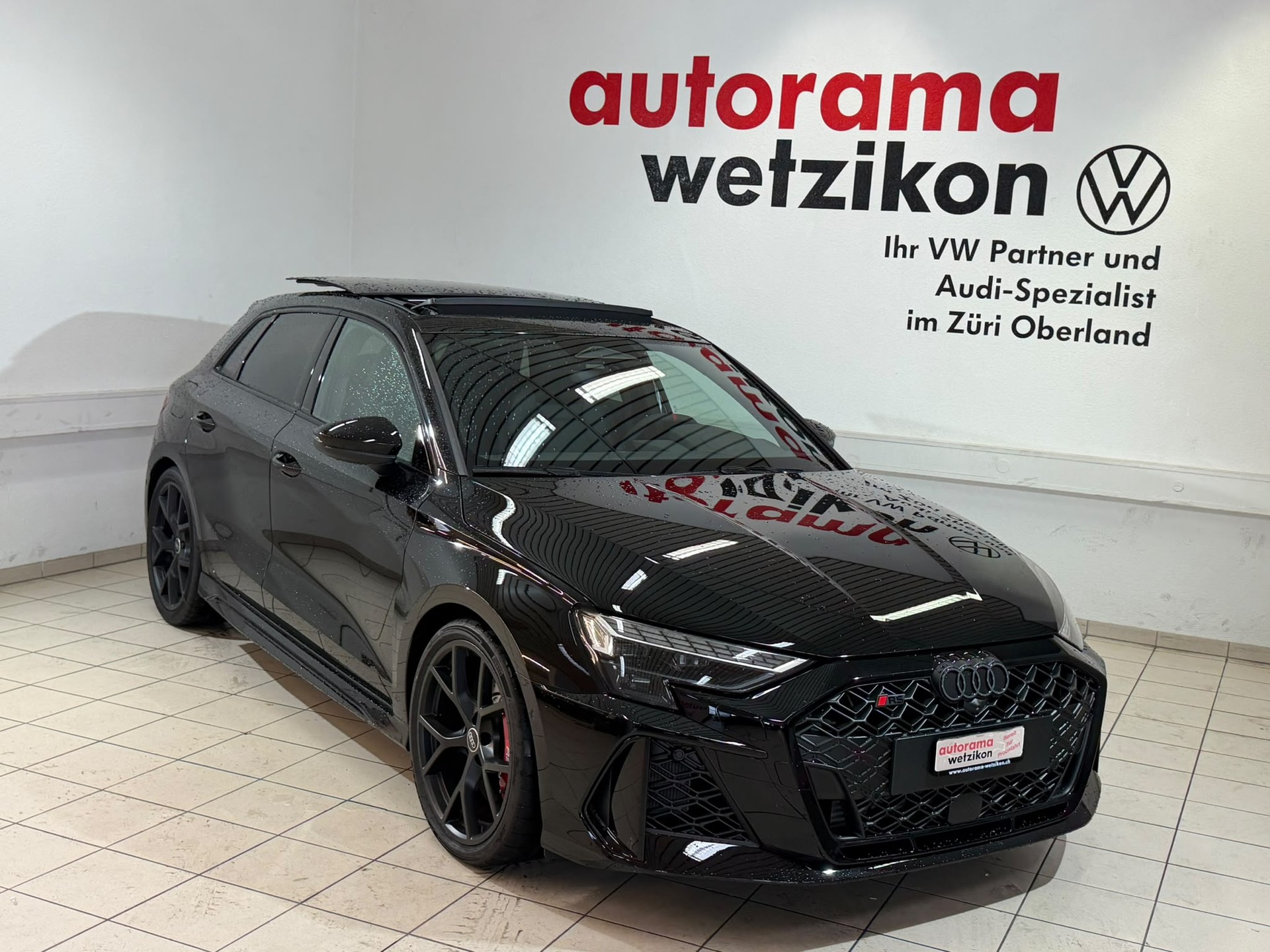 AUDI RS3 Sportback 2.5 TSI quattro S-tronic-showroom-element-1
