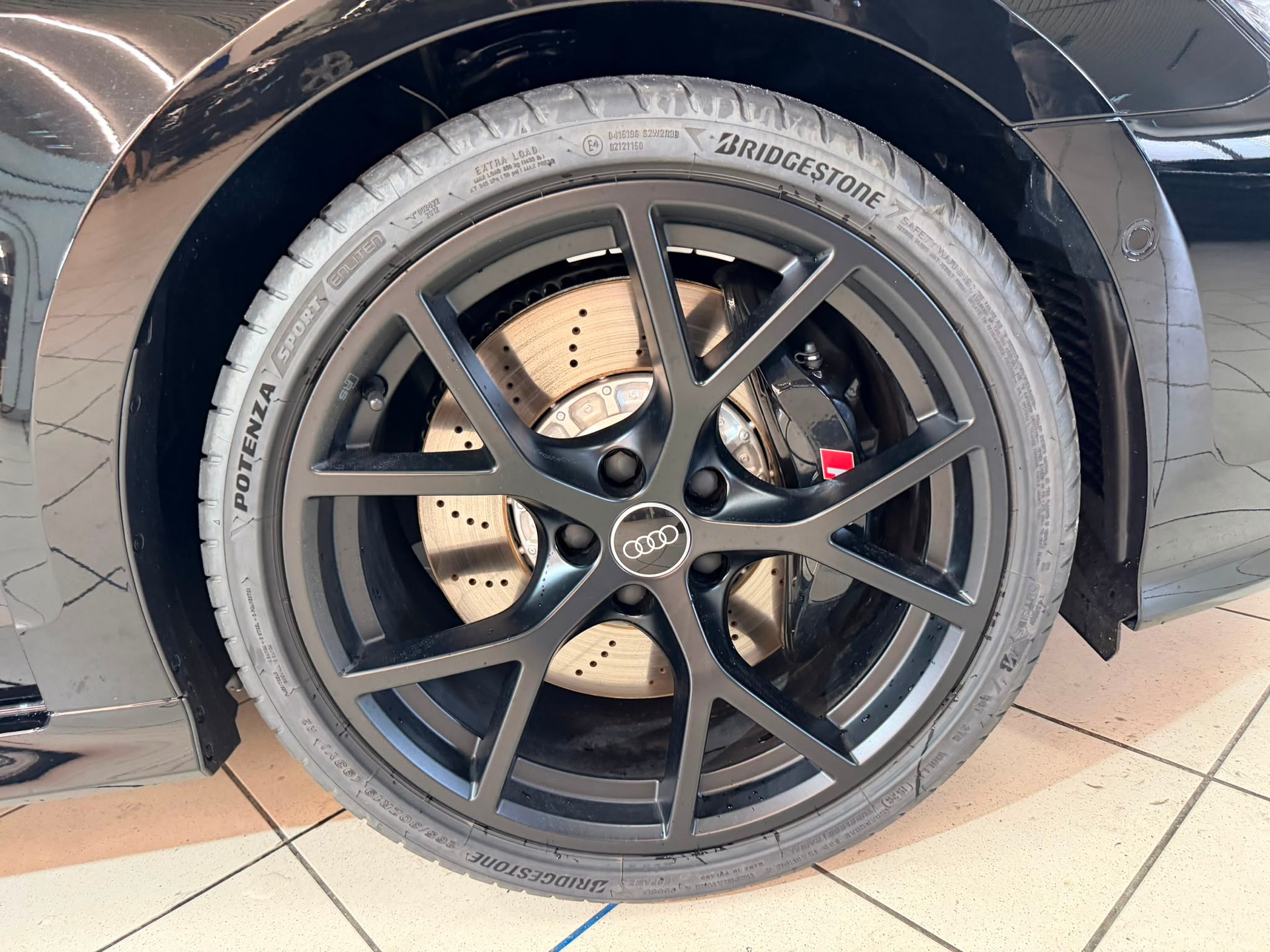 AUDI RS3 Sportback 2.5 TSI quattro S-tronic-image-4
