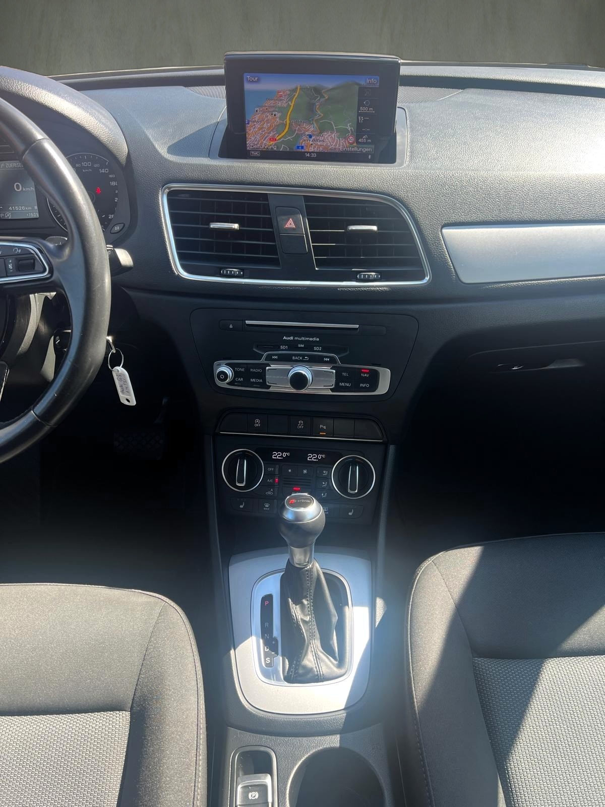 AUDI Q3 1.4 TFSI S-tronic-image-19