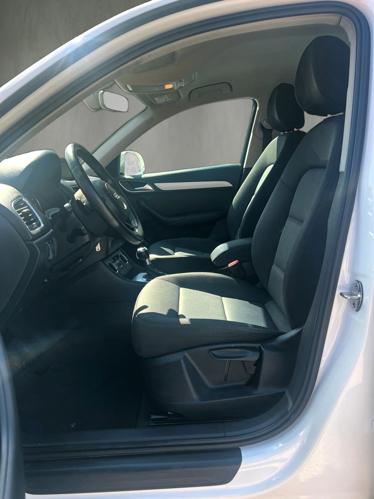 AUDI Q3 1.4 TFSI S-tronic-image-16