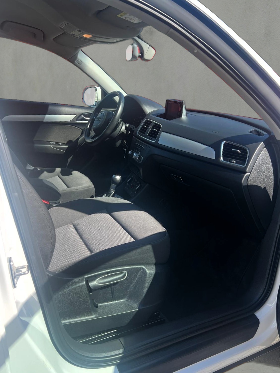 AUDI Q3 1.4 TFSI S-tronic-image-11