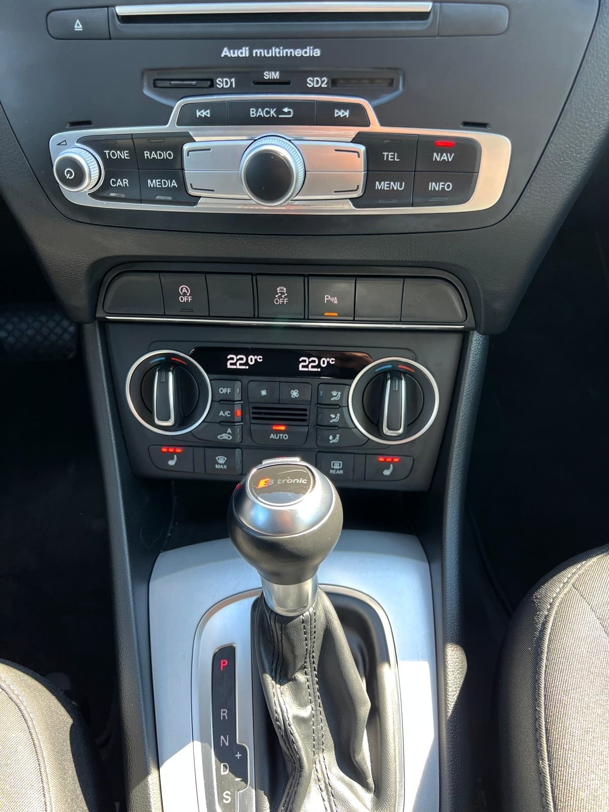 AUDI Q3 1.4 TFSI S-tronic-image-18