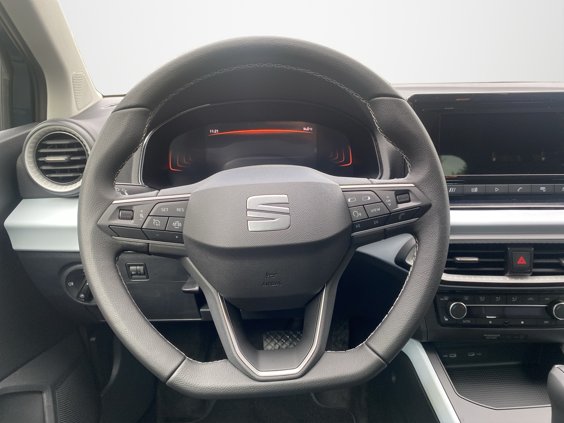 SEAT Arona 1.0 TSI Eco GO DSG-image-9