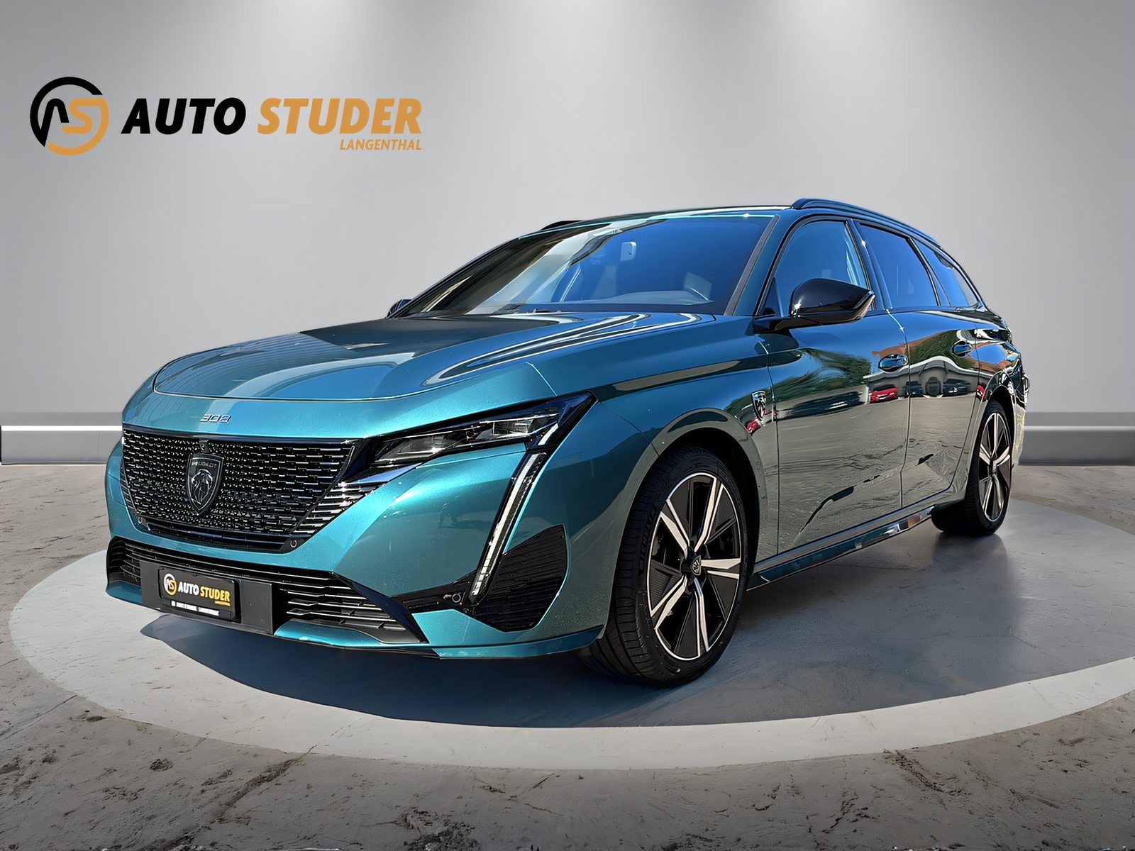 PEUGEOT 308 SW 1.2 Hybrid GT-image-1