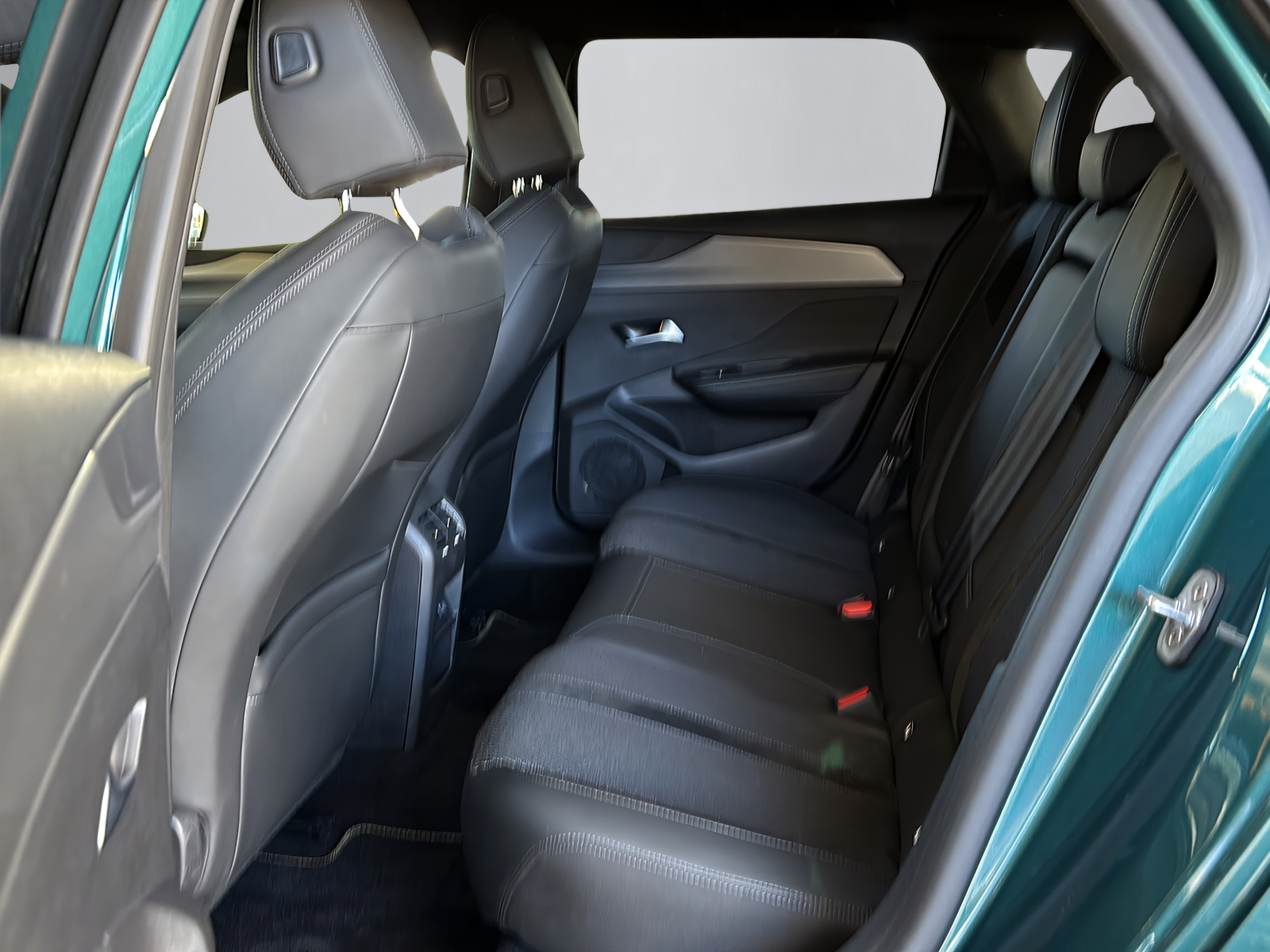 PEUGEOT 308 SW 1.2 Hybrid GT-image-6