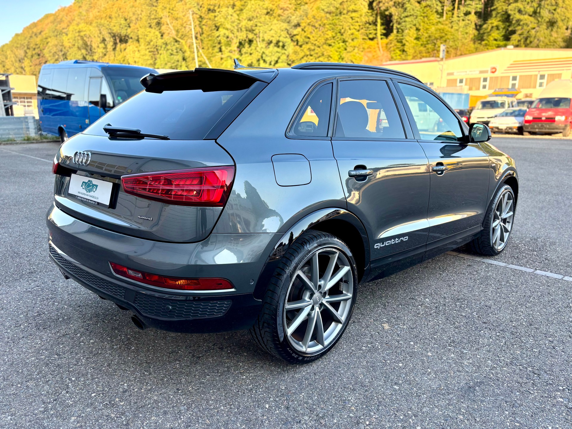 AUDI Q3 2.0 TFSI SPORT Quattro S-tronic S-Line-showroom-element-3