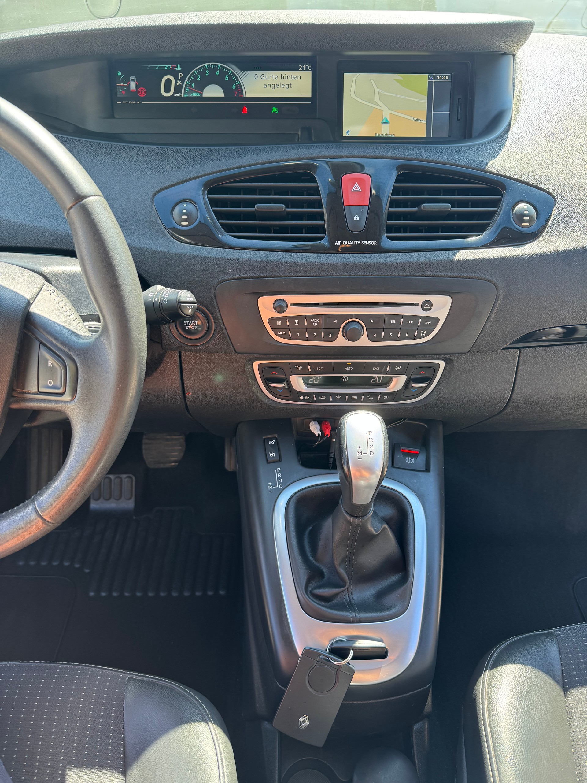 RENAULT 2.0 16V Dynamique CVT 7P •Frisch MFK•-image-2