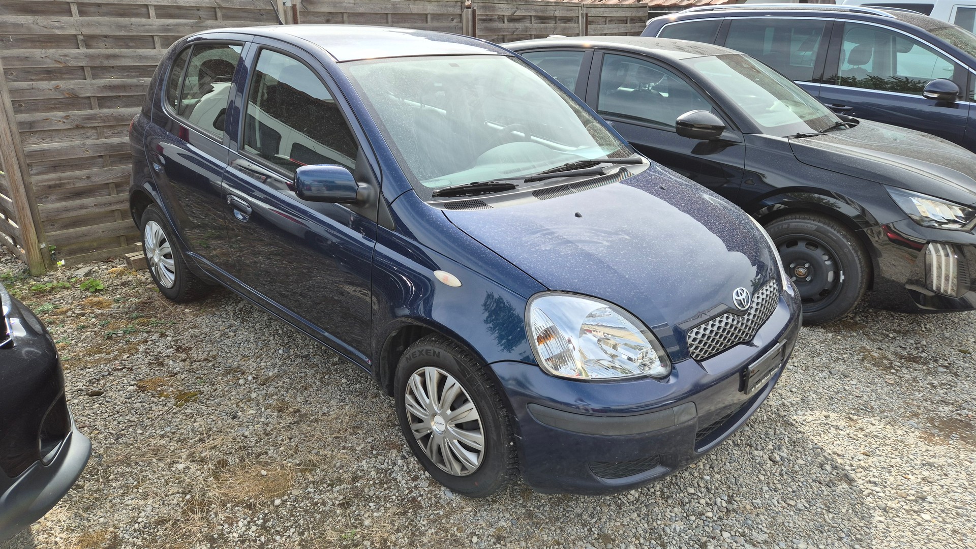 TOYOTA Yaris 1.3 Luna-image-1