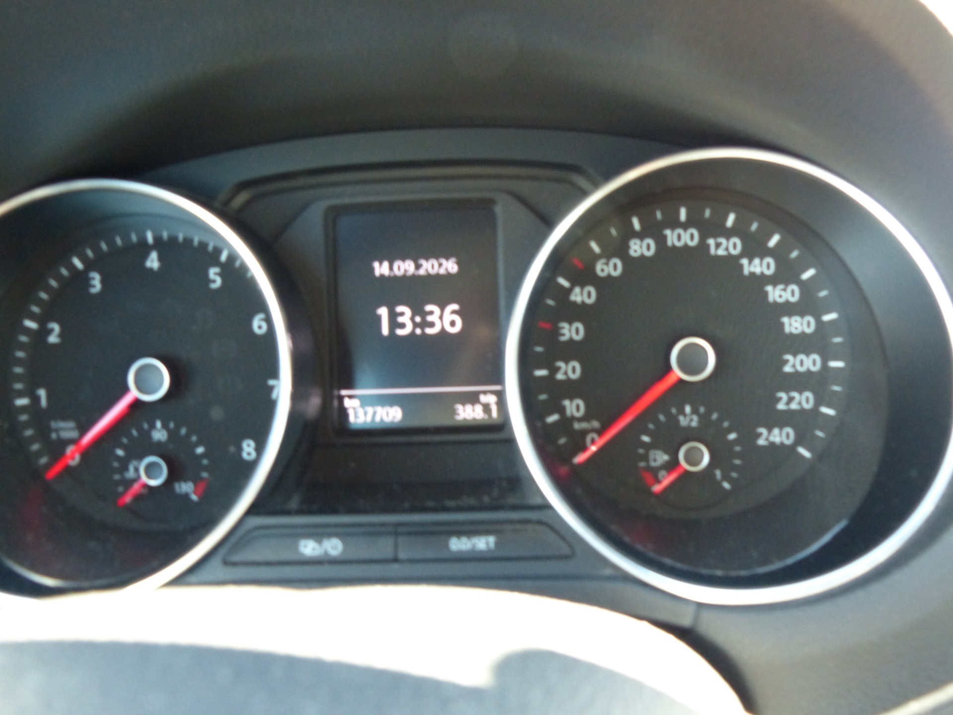 VW Polo 1.2 TSI BMT Lounge-image-9