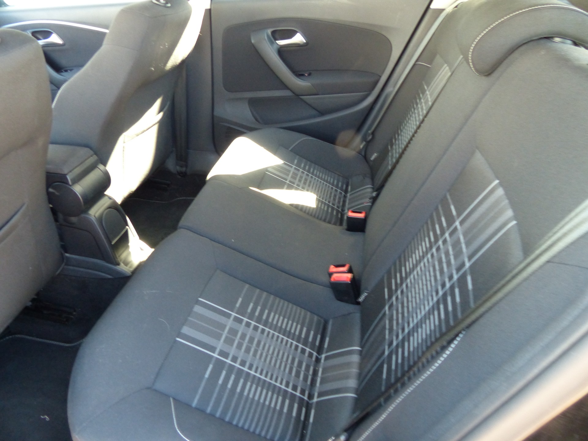 VW Polo 1.2 TSI BMT Lounge-image-15