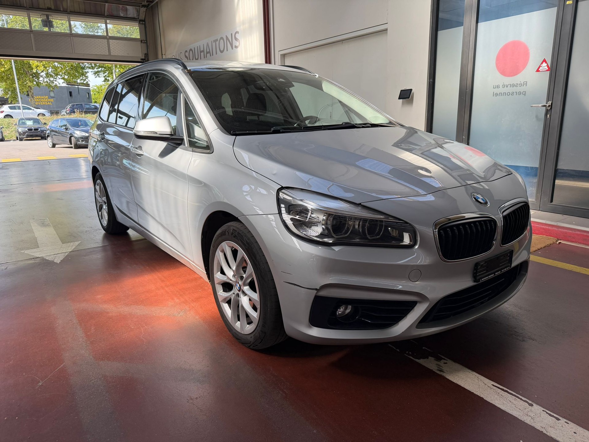 BMW 216d Gran Tourer Luxury Line-image-1