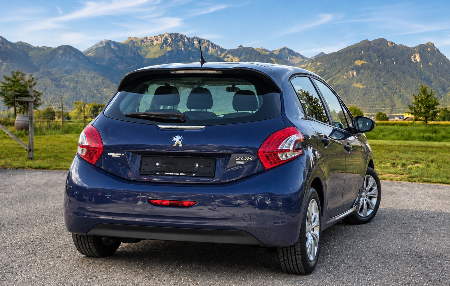 PEUGEOT 208 1.2 e-VTI Style EGS5-image-5